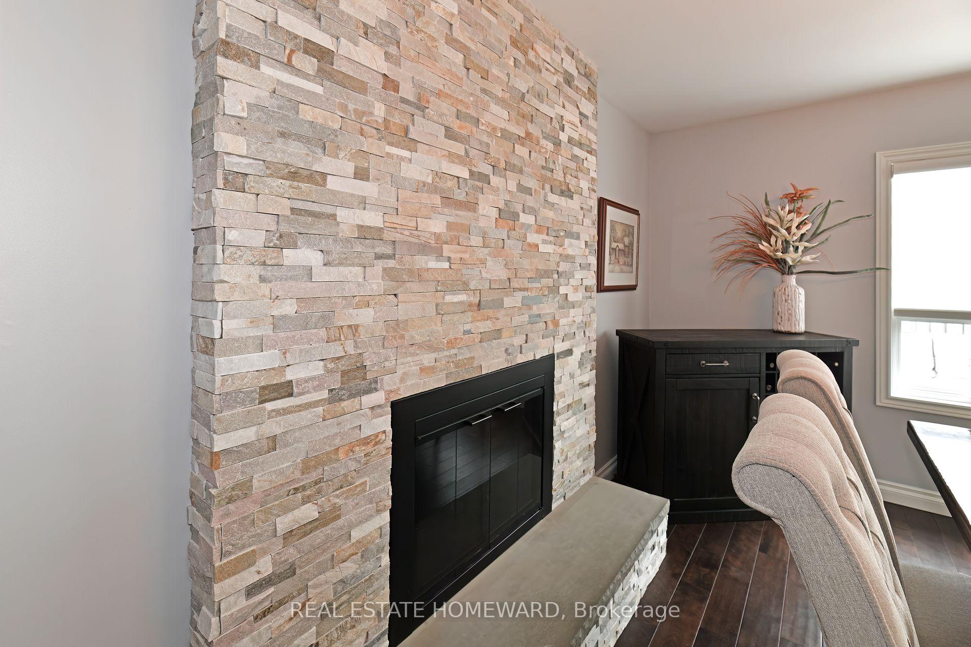 Photo 16 of 640 Chiron Crescent, Pickering, Amberlea — HOMEH
