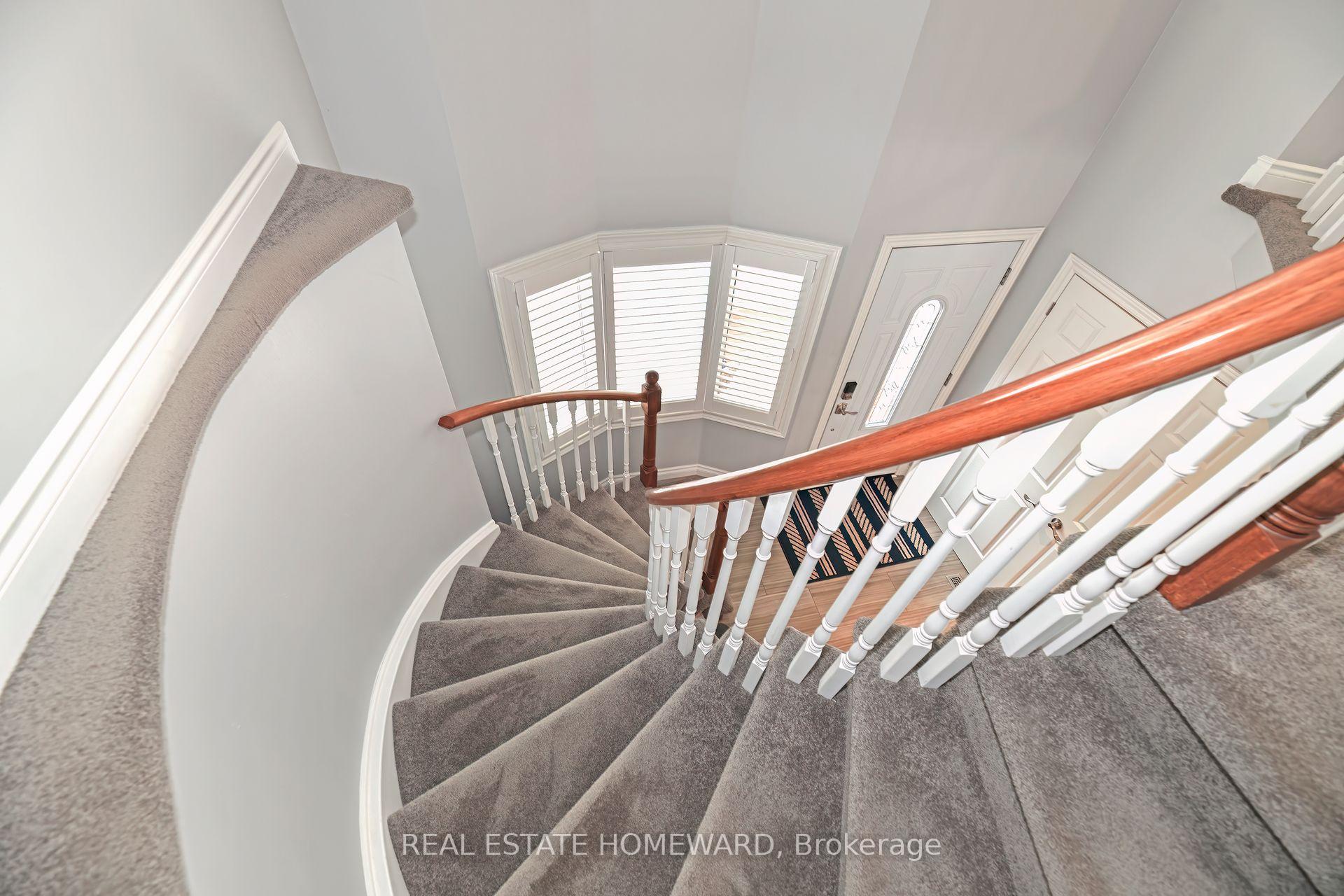 Photo 20 of 640 Chiron Crescent, Pickering, Amberlea — HOMEH