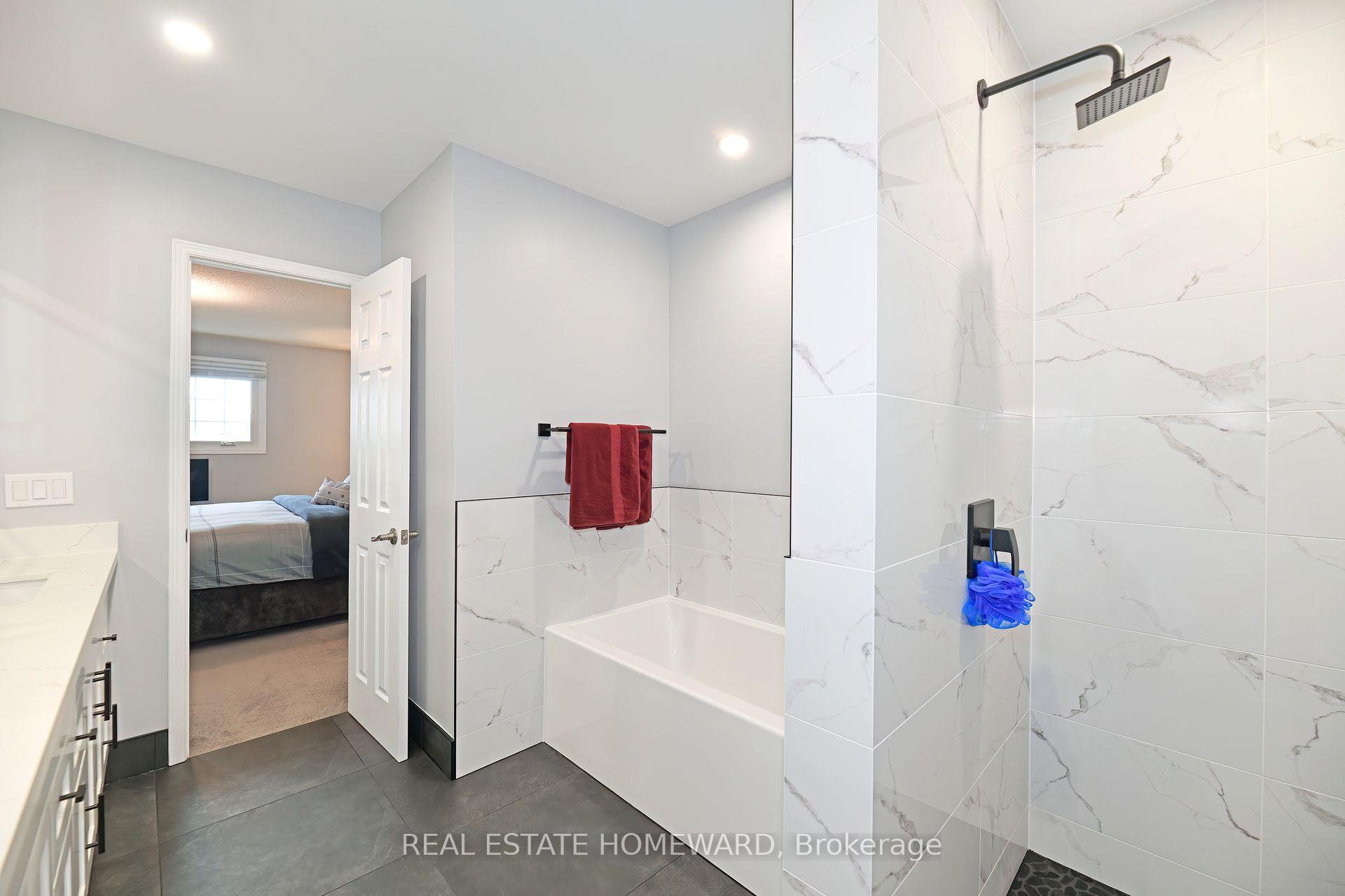 Photo 26 of 640 Chiron Crescent, Pickering, Amberlea — HOMEH