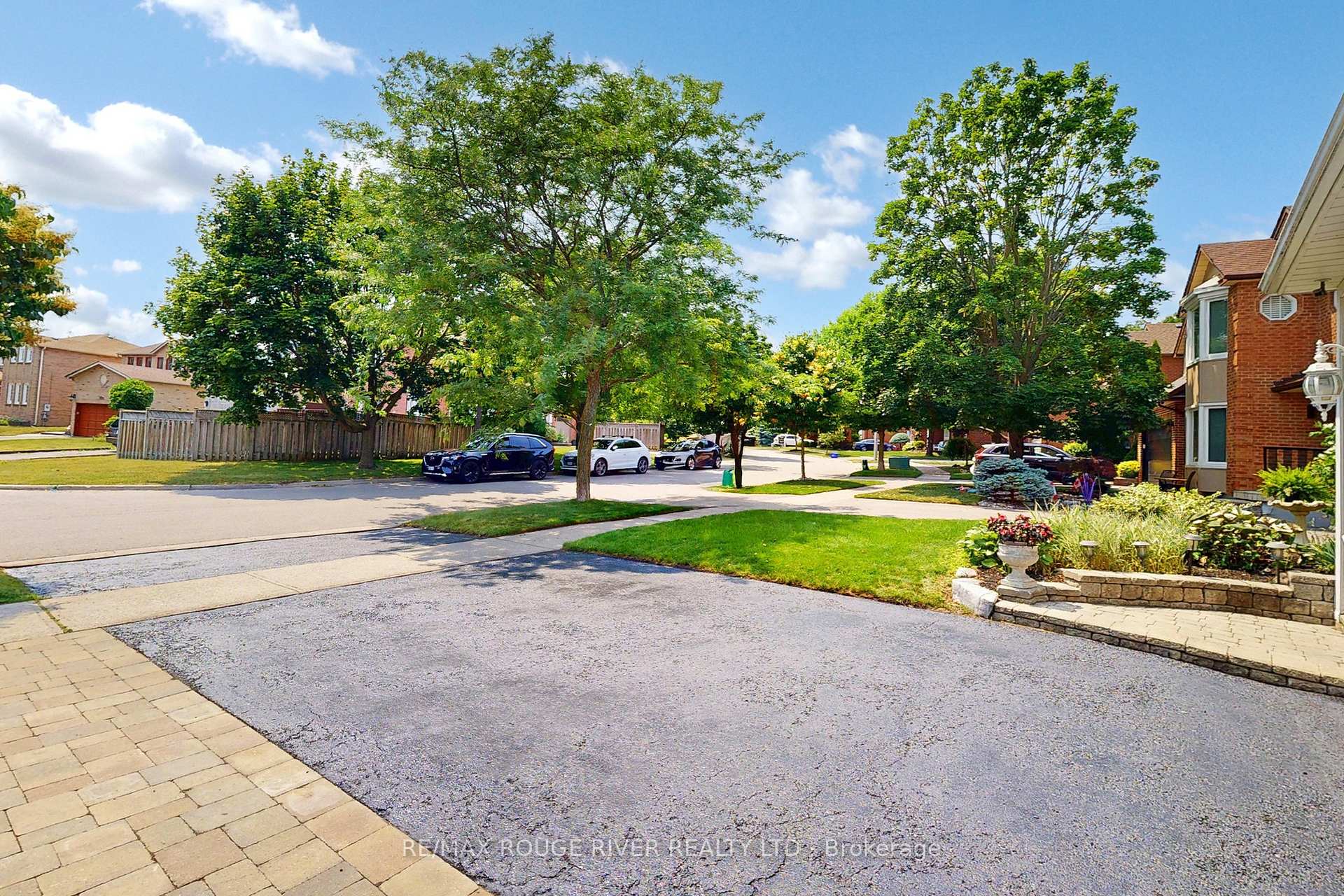 Photo 5 of 1044 Rambleberry Avenue, Pickering, Liverpool — HOMEH