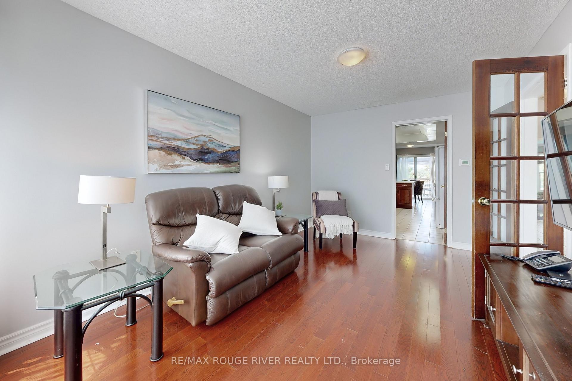 Photo 8 of 1044 Rambleberry Avenue, Pickering, Liverpool — HOMEH