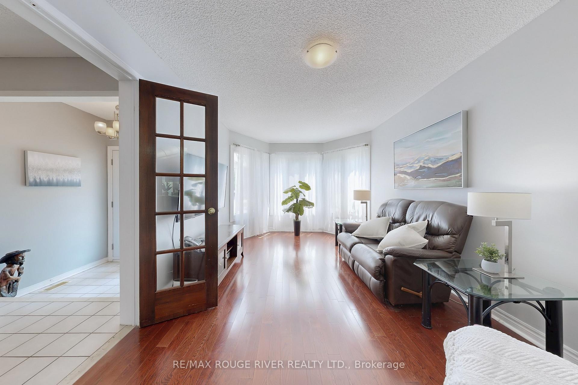 Photo 9 of 1044 Rambleberry Avenue, Pickering, Liverpool — HOMEH