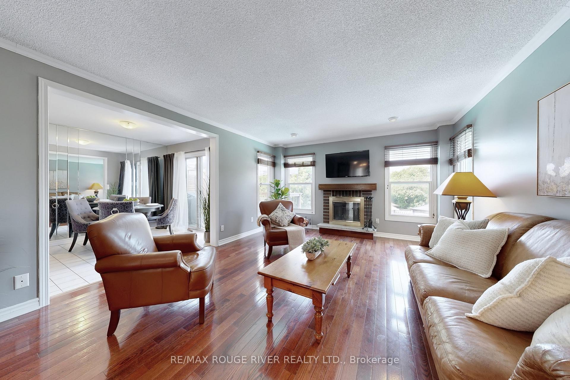 Photo 13 of 1044 Rambleberry Avenue, Pickering, Liverpool — HOMEH