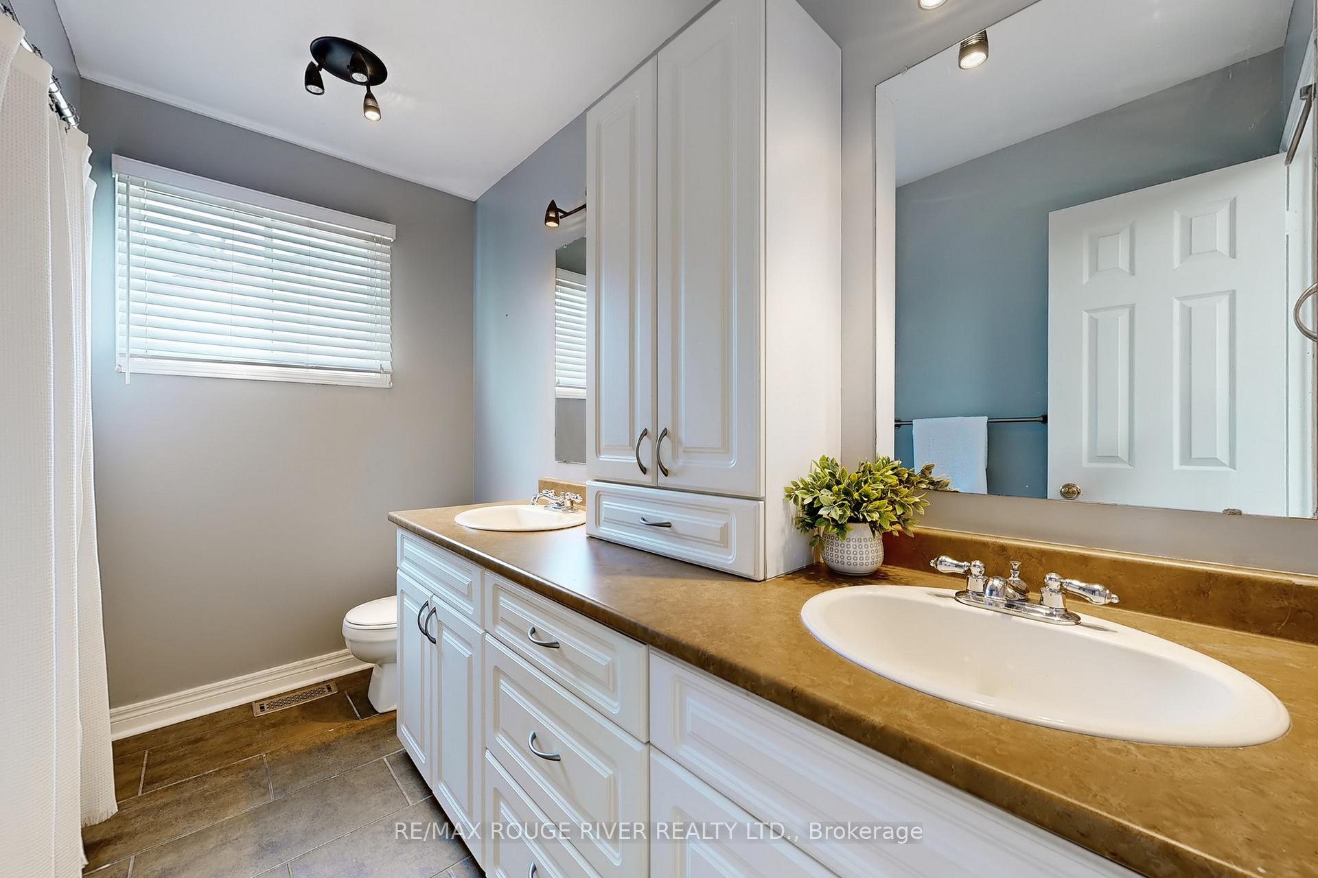 Photo 34 of 1044 Rambleberry Avenue, Pickering, Liverpool — HOMEH