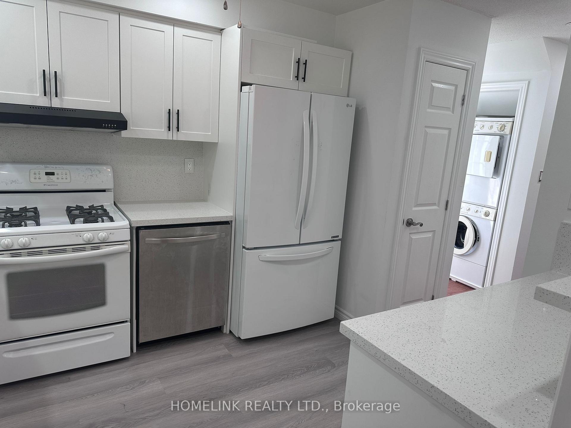 Photo 3 of 330 Ormond Drive, Oshawa, Samac — HOMEH