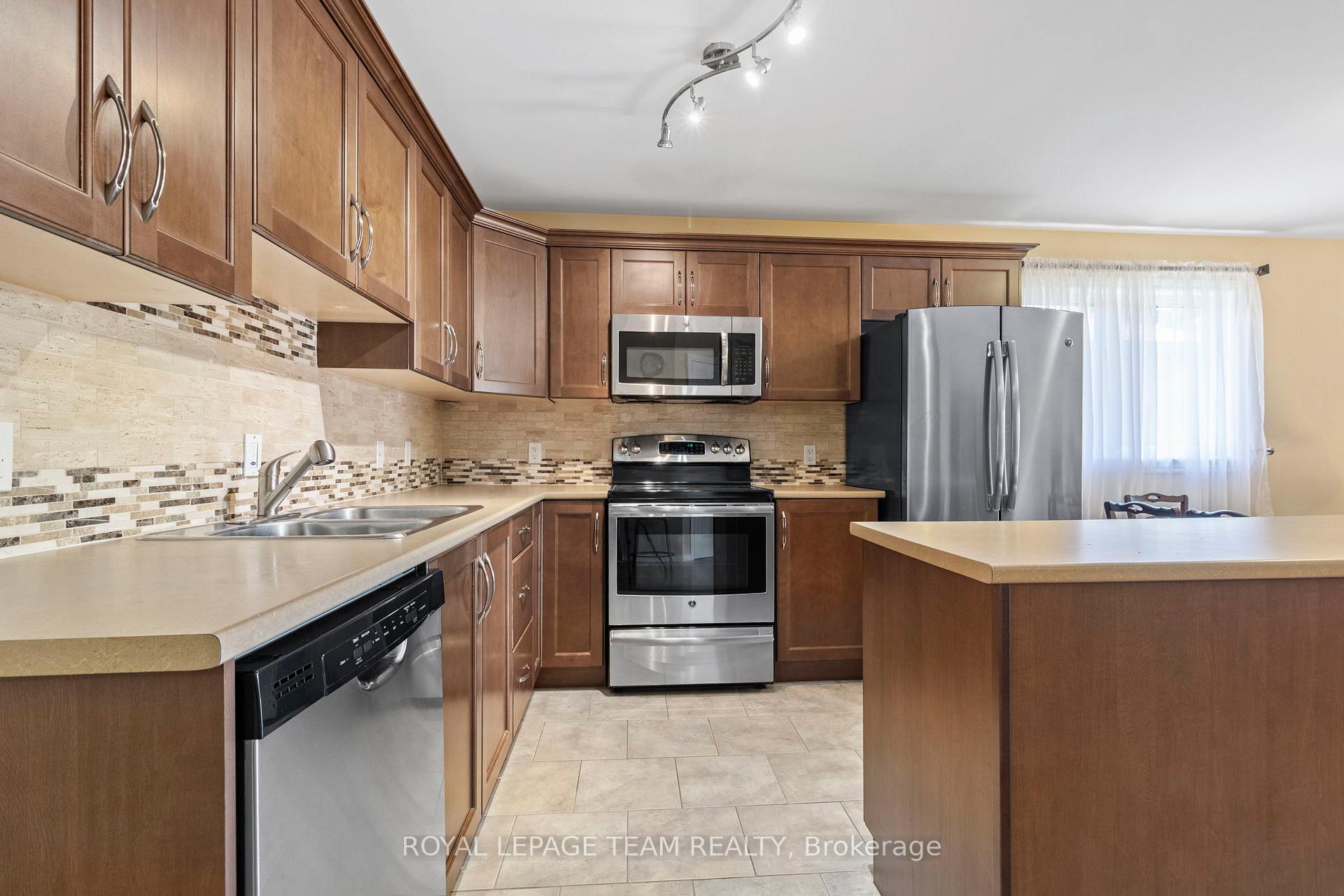 Photo 10 of 1055 Mackenzie Road, Prescott — HOMEH