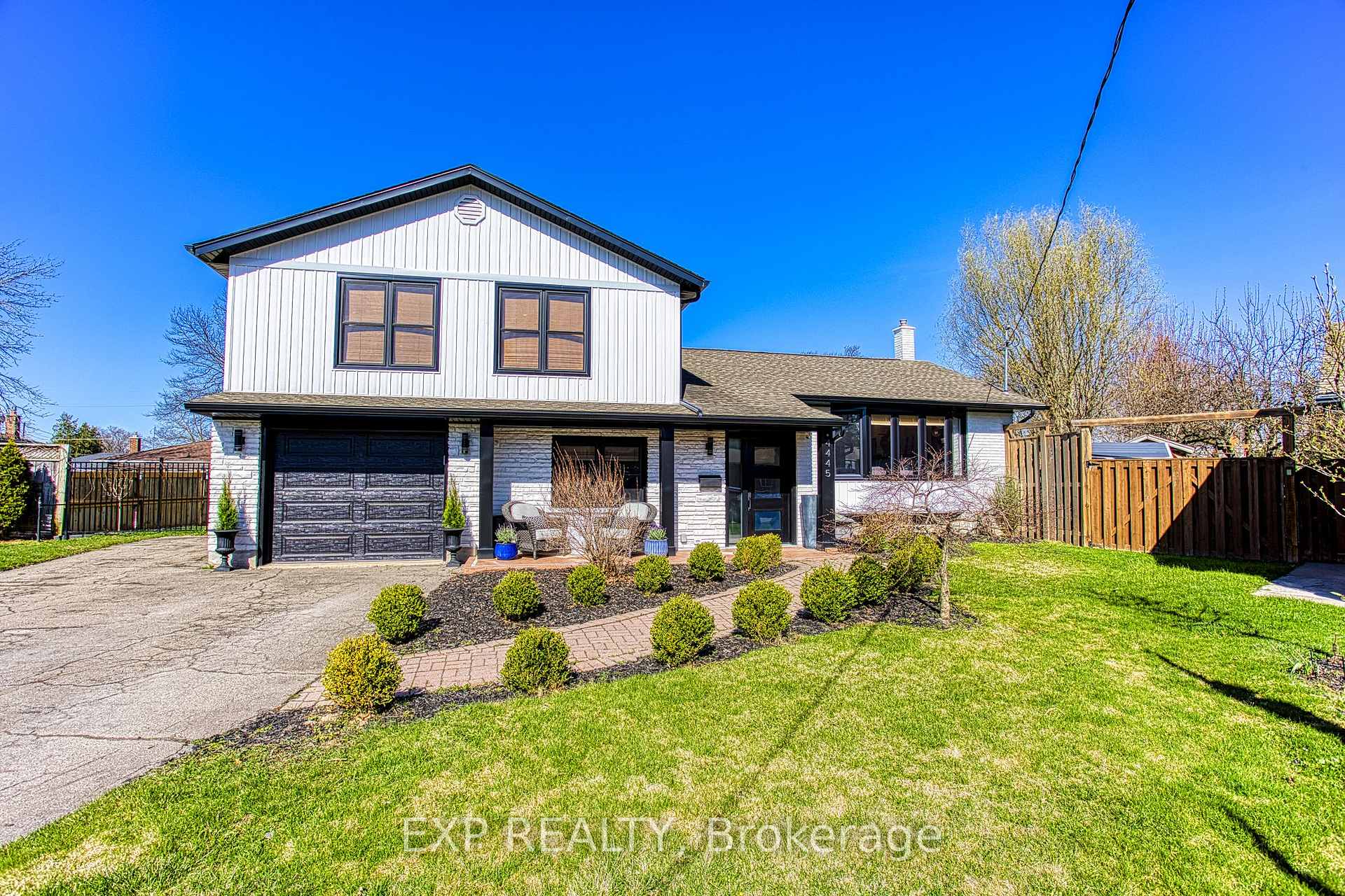 Photo 1 of 4445 Pinedale Drive, Niagara Falls, Morrison — HOMEH