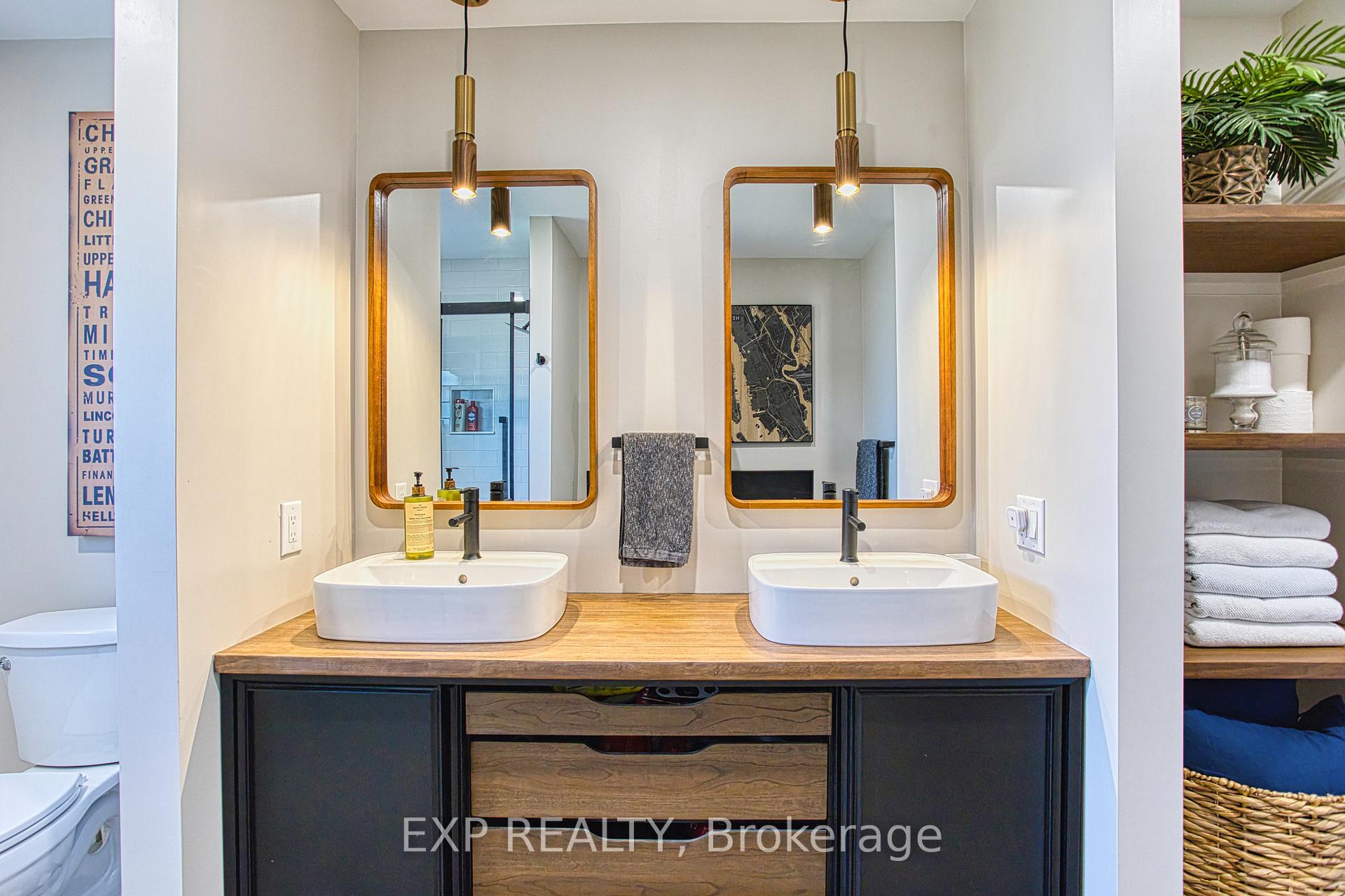 Photo 8 of 4445 Pinedale Drive, Niagara Falls, Morrison — HOMEH