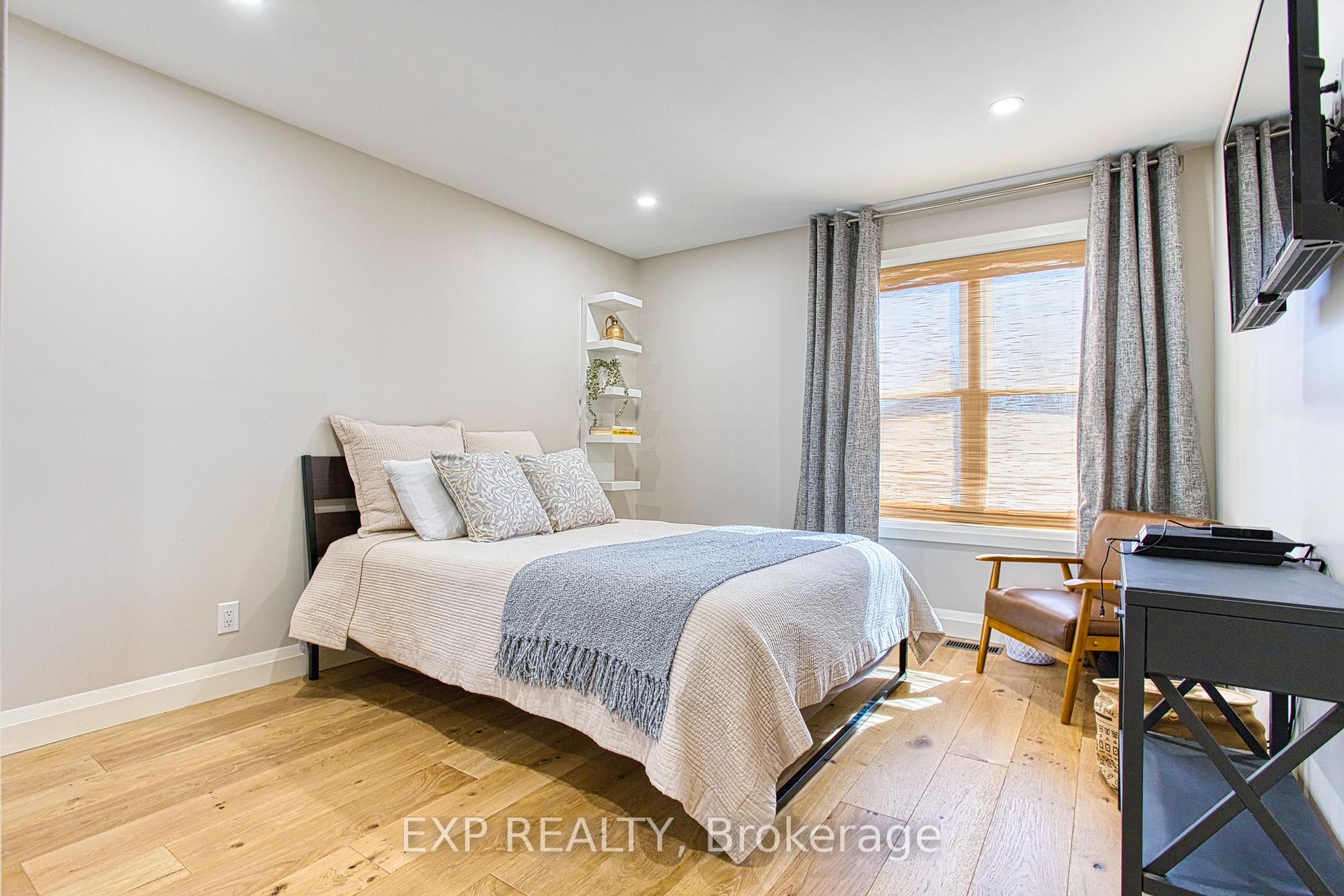Photo 12 of 4445 Pinedale Drive, Niagara Falls, Morrison — HOMEH