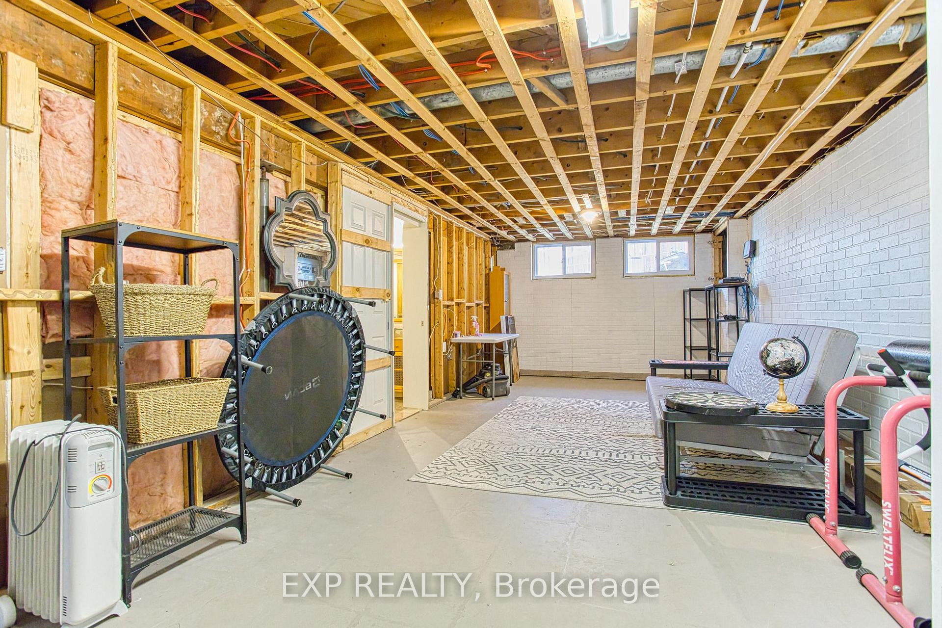 Photo 21 of 4445 Pinedale Drive, Niagara Falls, Morrison — HOMEH