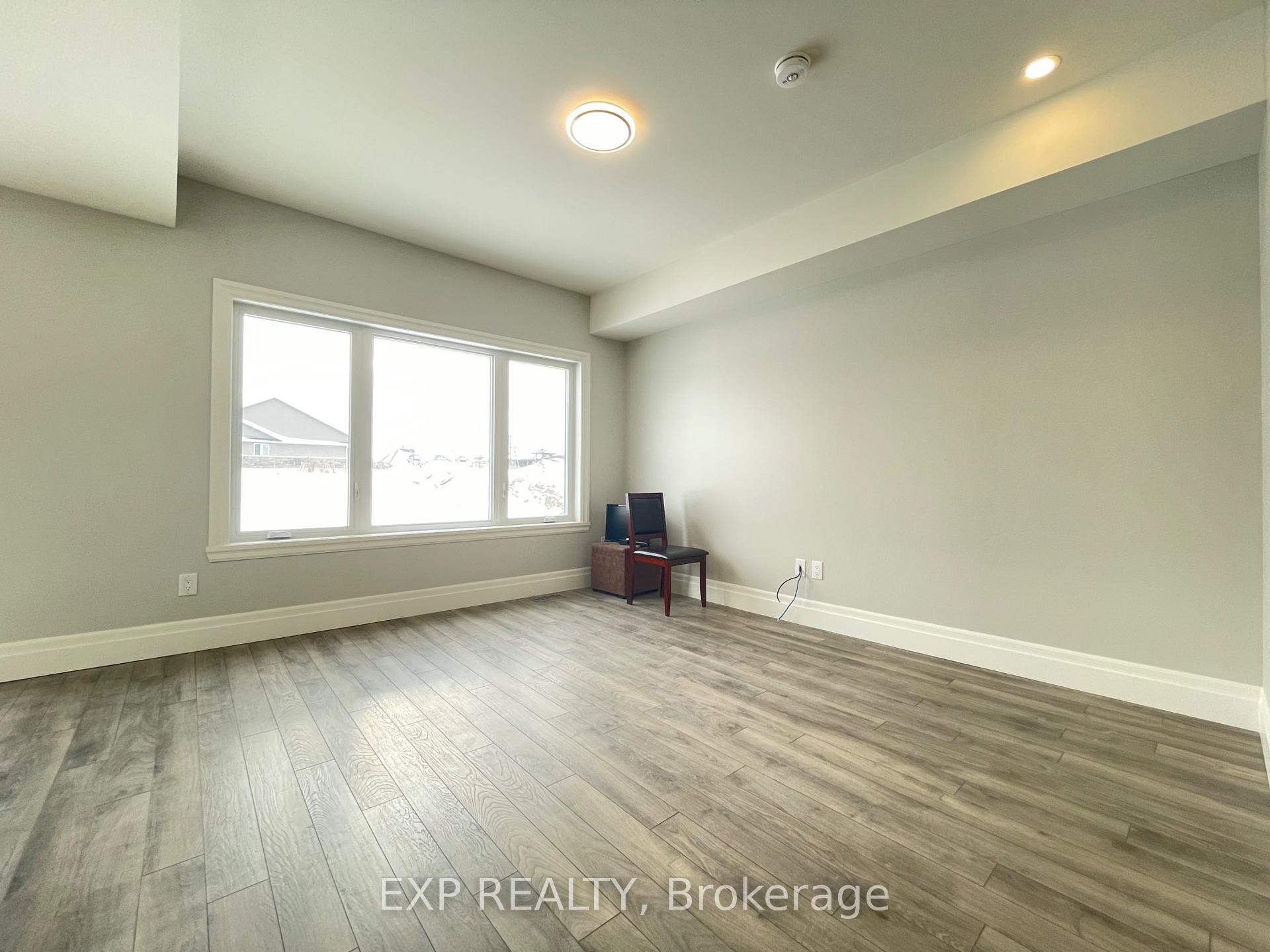 Photo 3 of 76 Campbell Crescent, Prince Edward County, South Marysburg Ward — HOMEH