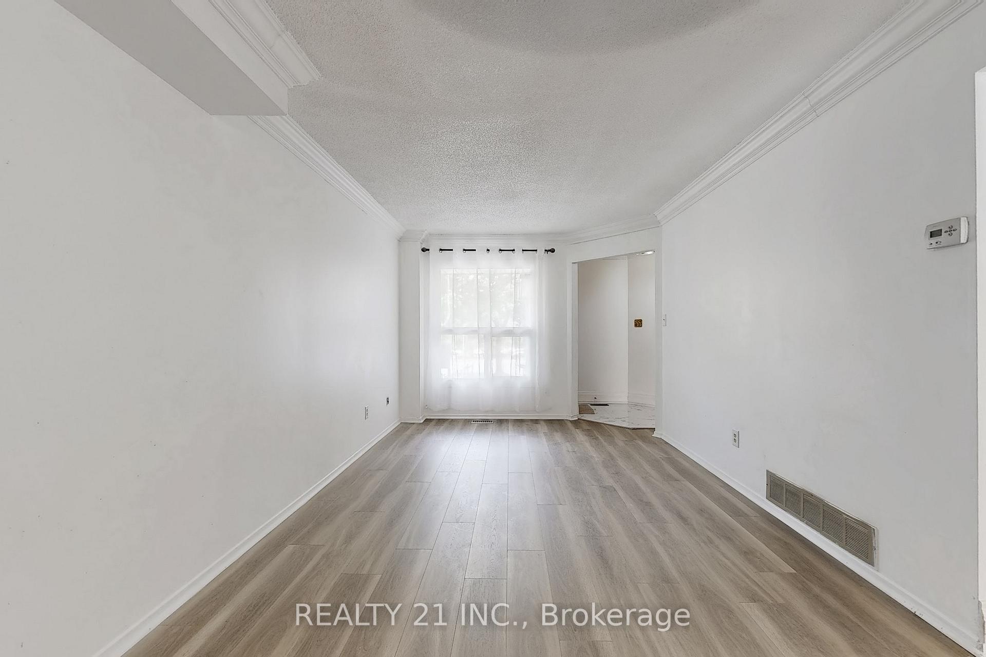 Photo 7 of 2110 Duberry Drive, Pickering, Brock Ridge — HOMEH