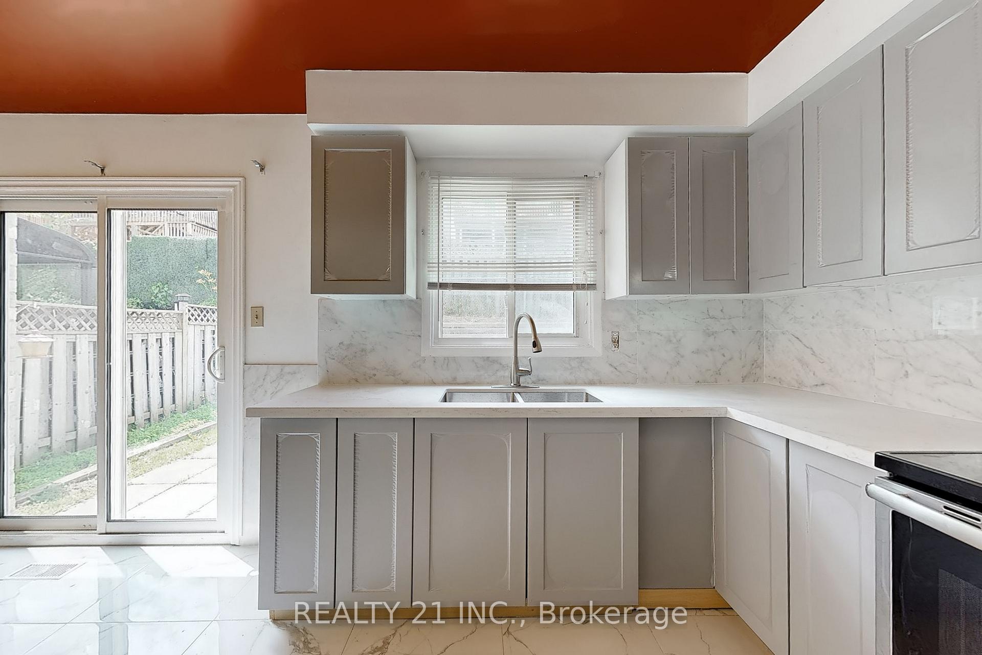 Photo 15 of 2110 Duberry Drive, Pickering, Brock Ridge — HOMEH