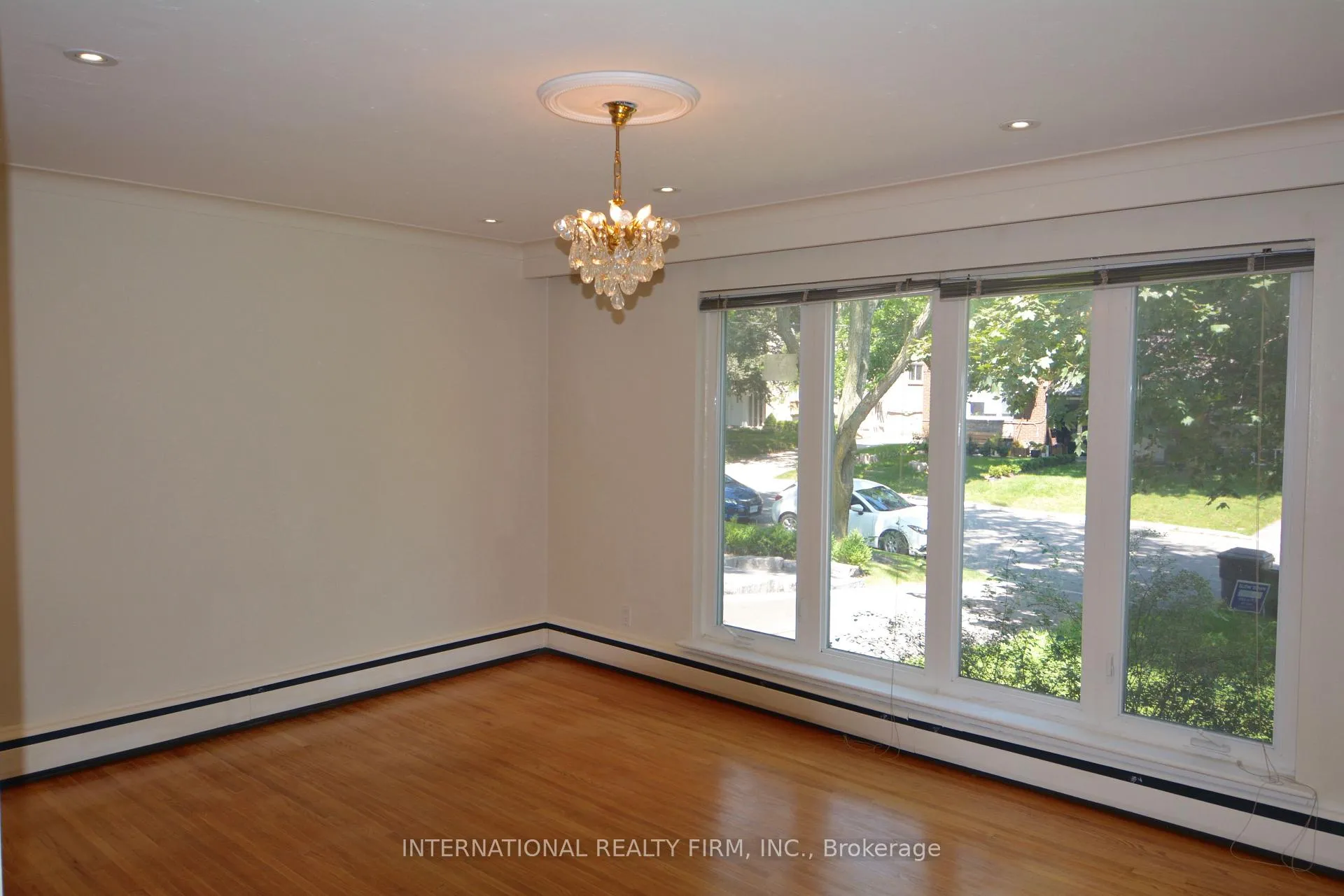 Photo 2 of Unit Main, 277 Glenforest Road, Toronto, Lawrence Park North — HOMEH