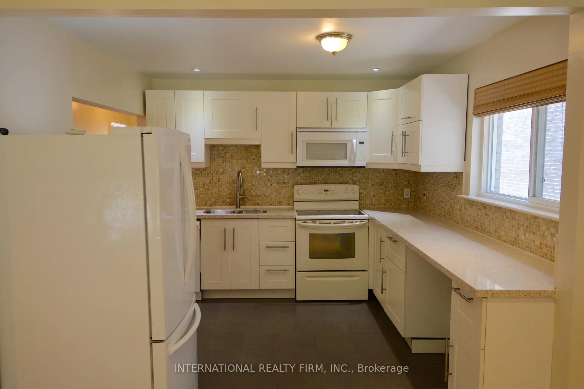 Photo 5 of Unit Main, 277 Glenforest Road, Toronto, Lawrence Park North — HOMEH