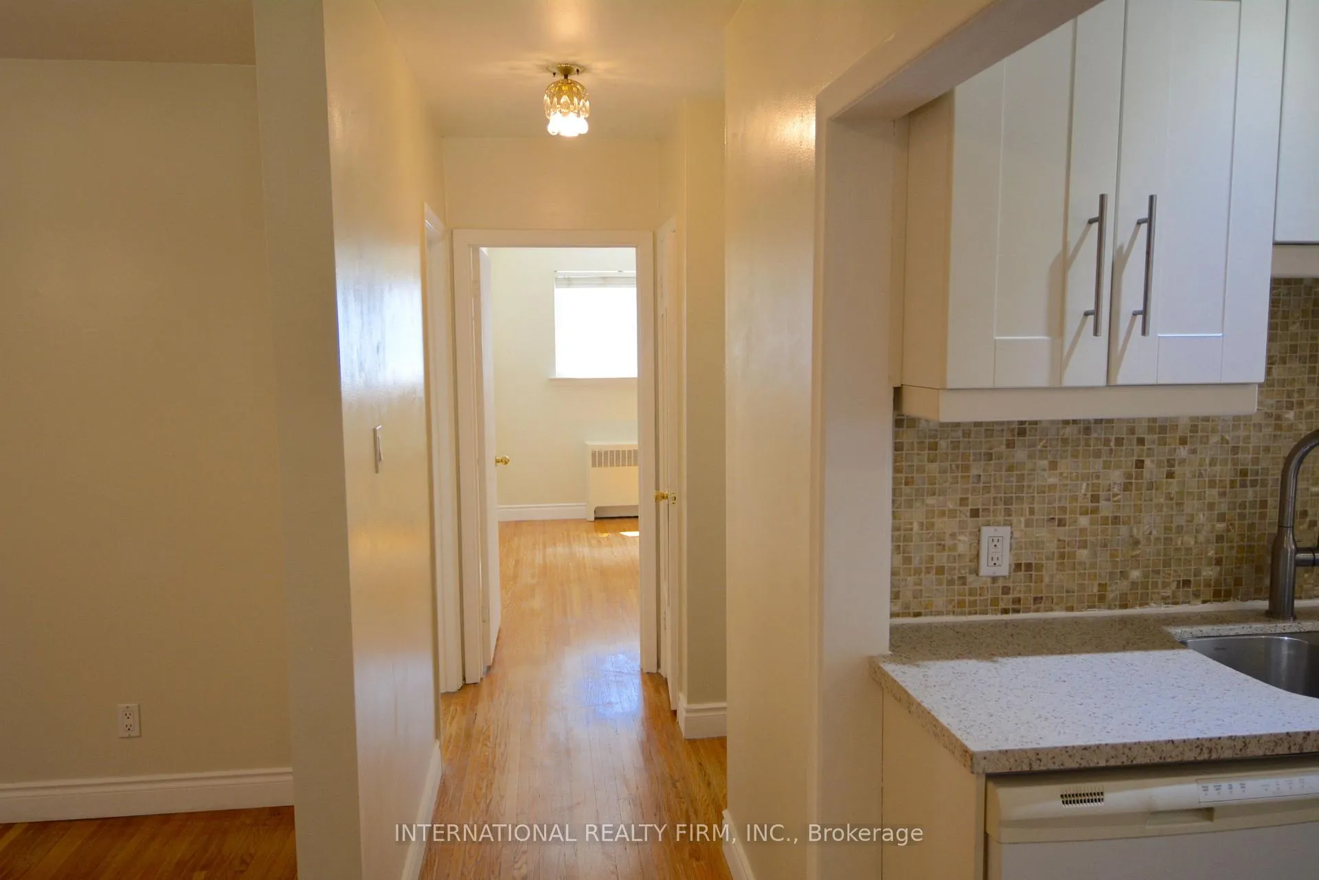 Photo 10 of Unit Main, 277 Glenforest Road, Toronto, Lawrence Park North — HOMEH