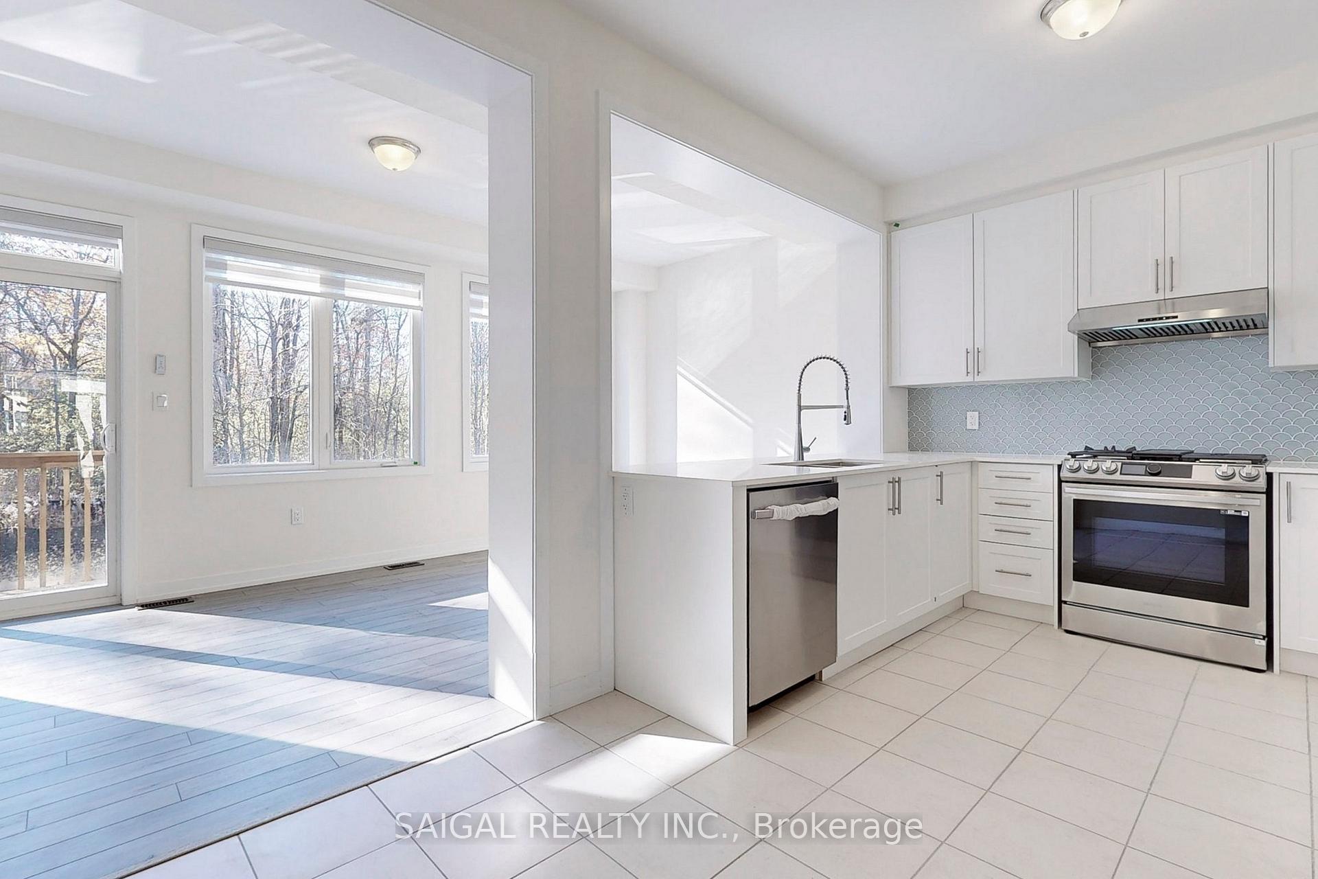 Photo 5 of 1432 Rose Way, Milton, Cobban — HOMEH