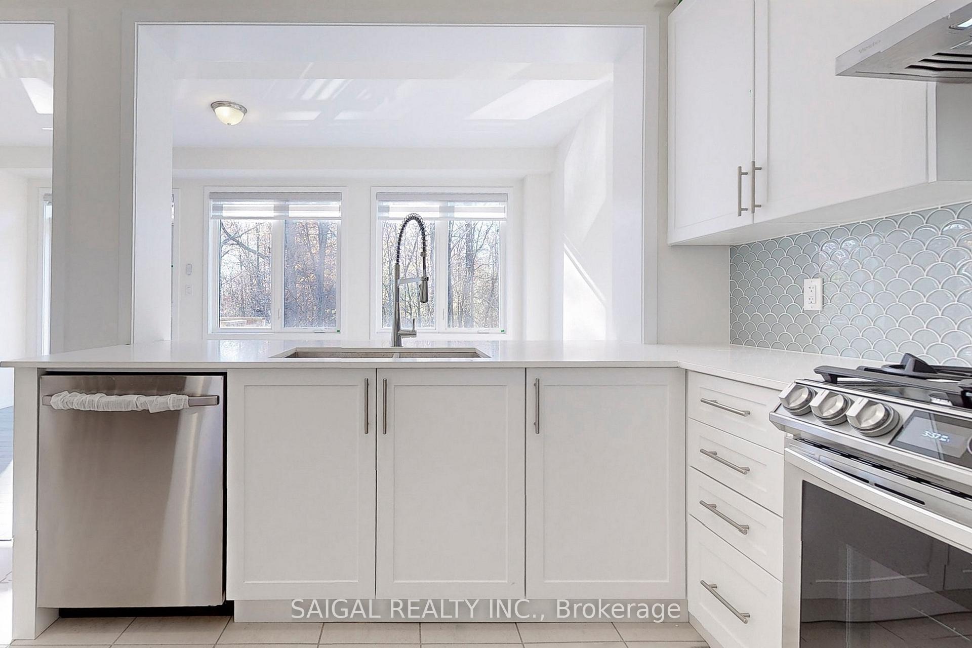 Photo 8 of 1432 Rose Way, Milton, Cobban — HOMEH