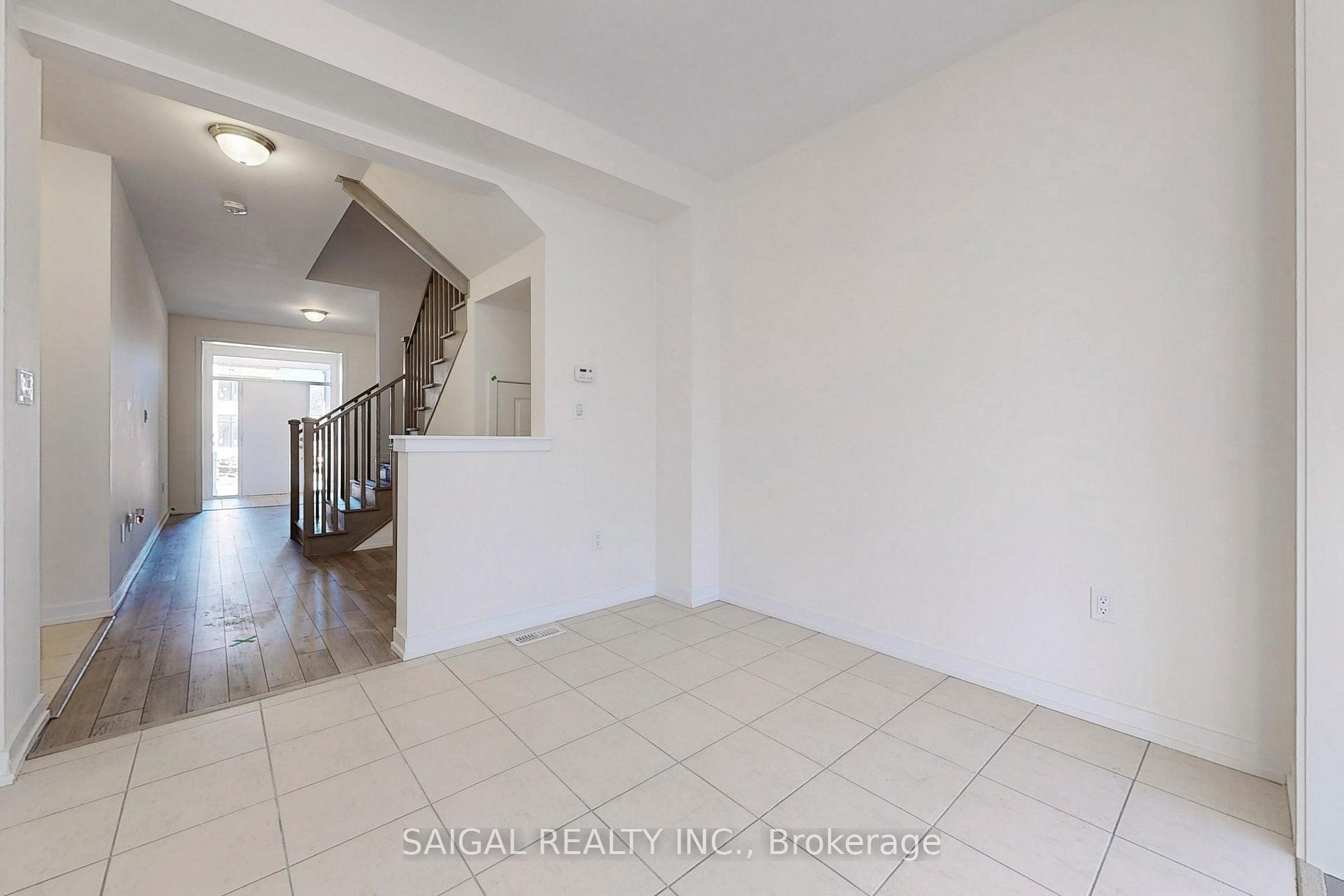 Photo 12 of 1432 Rose Way, Milton, Cobban — HOMEH