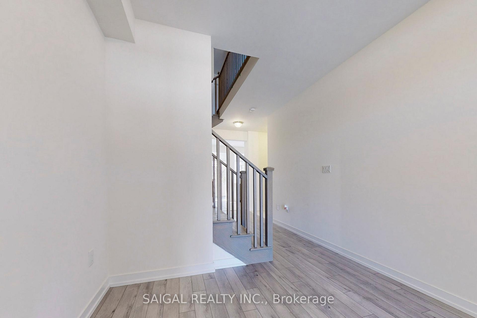 Photo 13 of 1432 Rose Way, Milton, Cobban — HOMEH