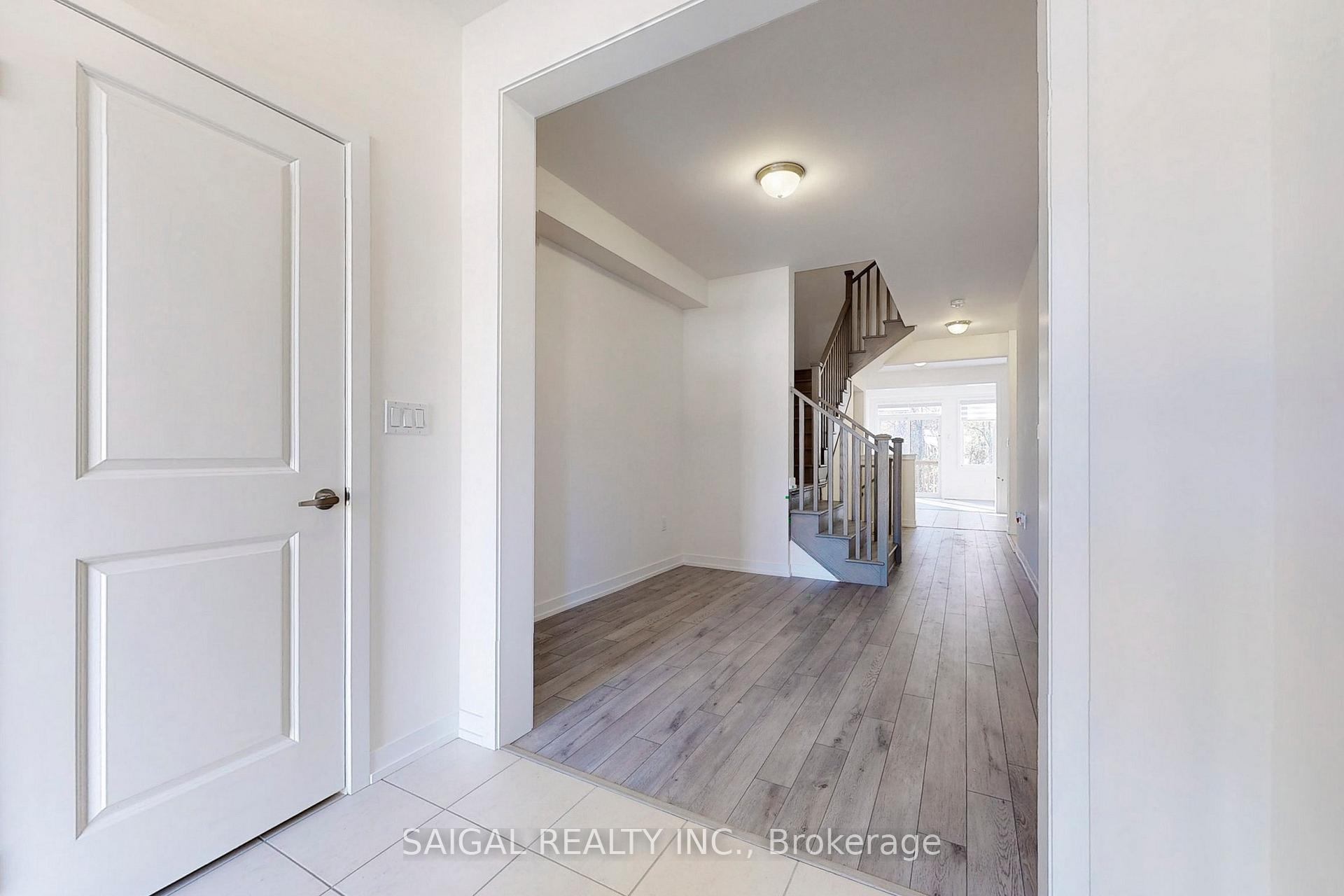 Photo 16 of 1432 Rose Way, Milton, Cobban — HOMEH