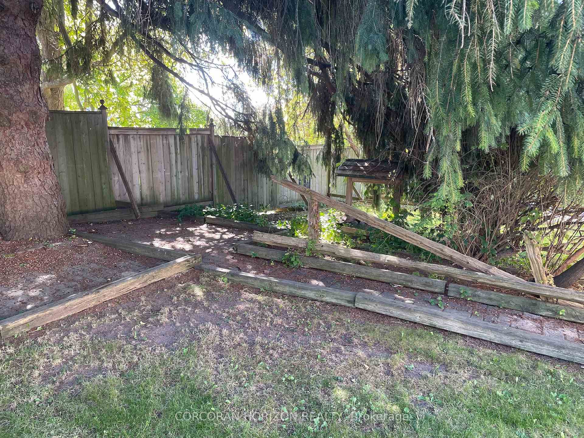 Photo 10 of 1280 Wharf Street, Pickering, Bay Ridges — HOMEH