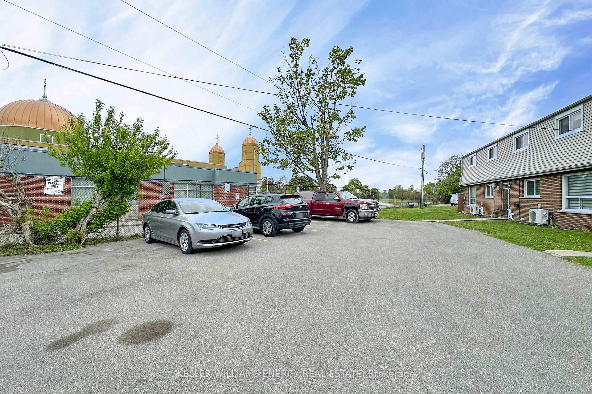 Photo 3 of 743 Cypress Avenue, Oshawa, Donevan — HOMEH