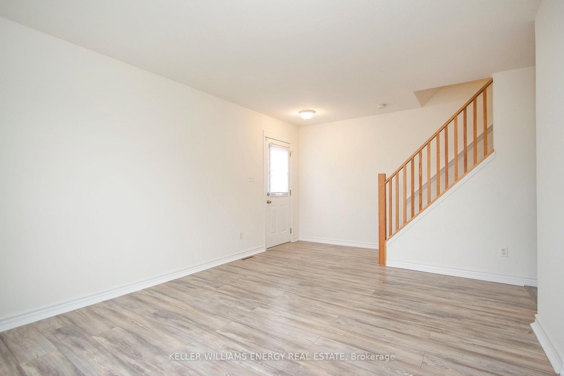Photo 9 of 743 Cypress Avenue, Oshawa, Donevan — HOMEH