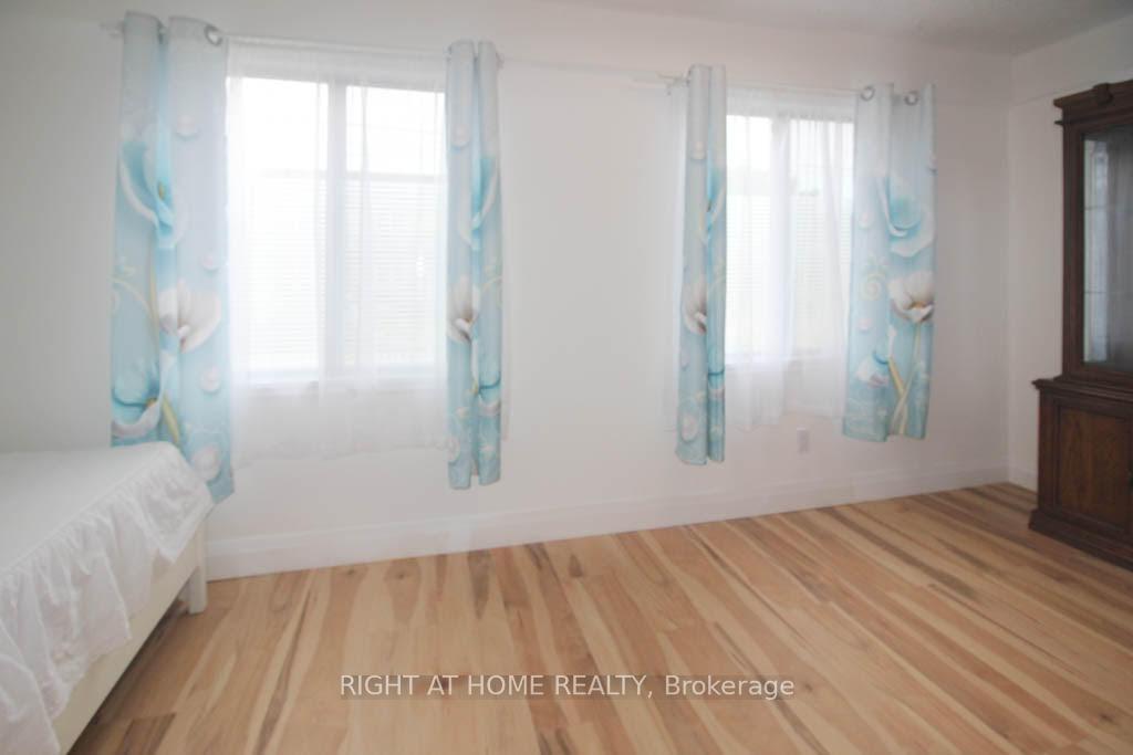 Photo 15 of 4472 Second Avenue, Niagara Falls, Downtown — HOMEH