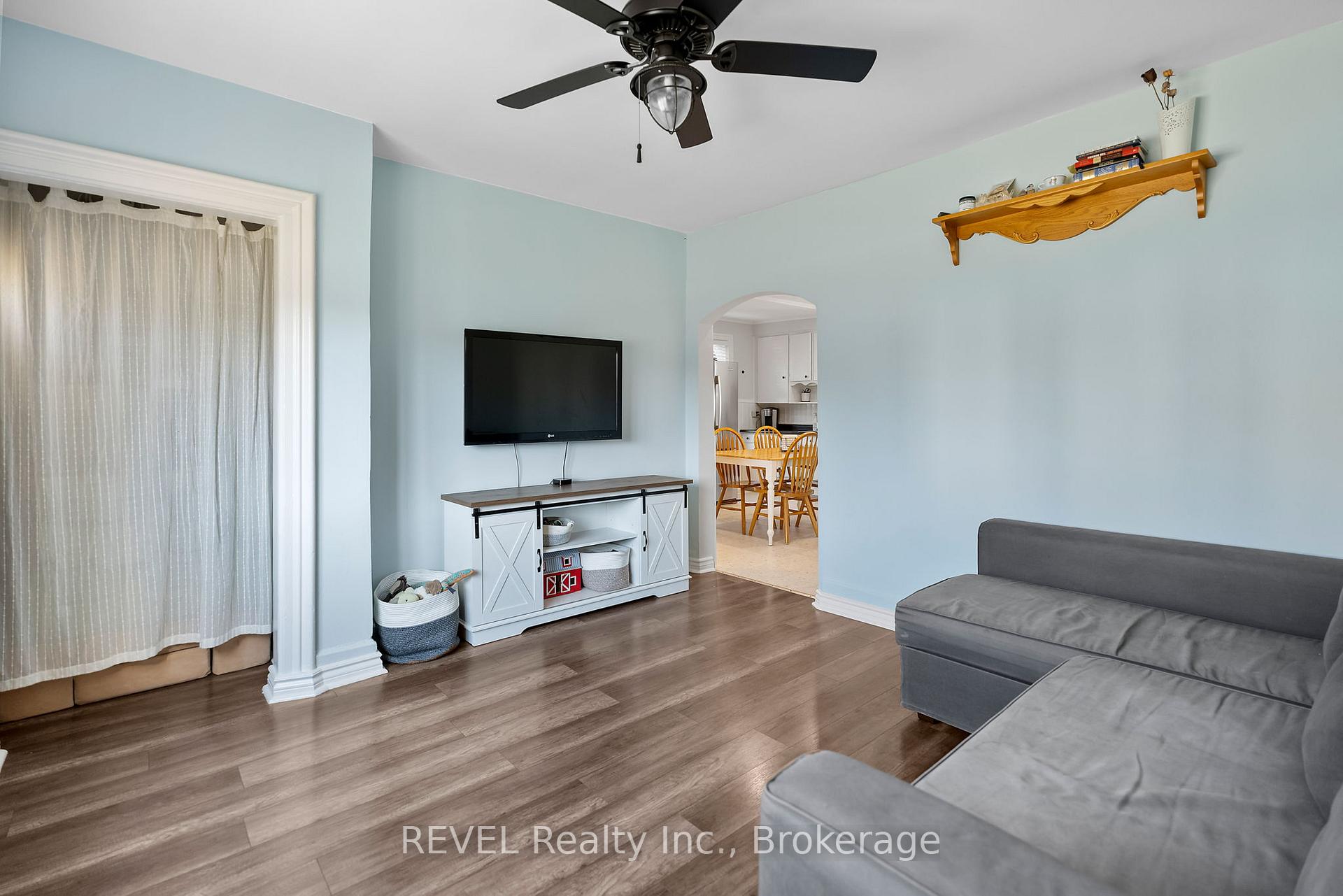 Photo 4 of 206 Bell Street, Port Colborne, Killaly East — HOMEH