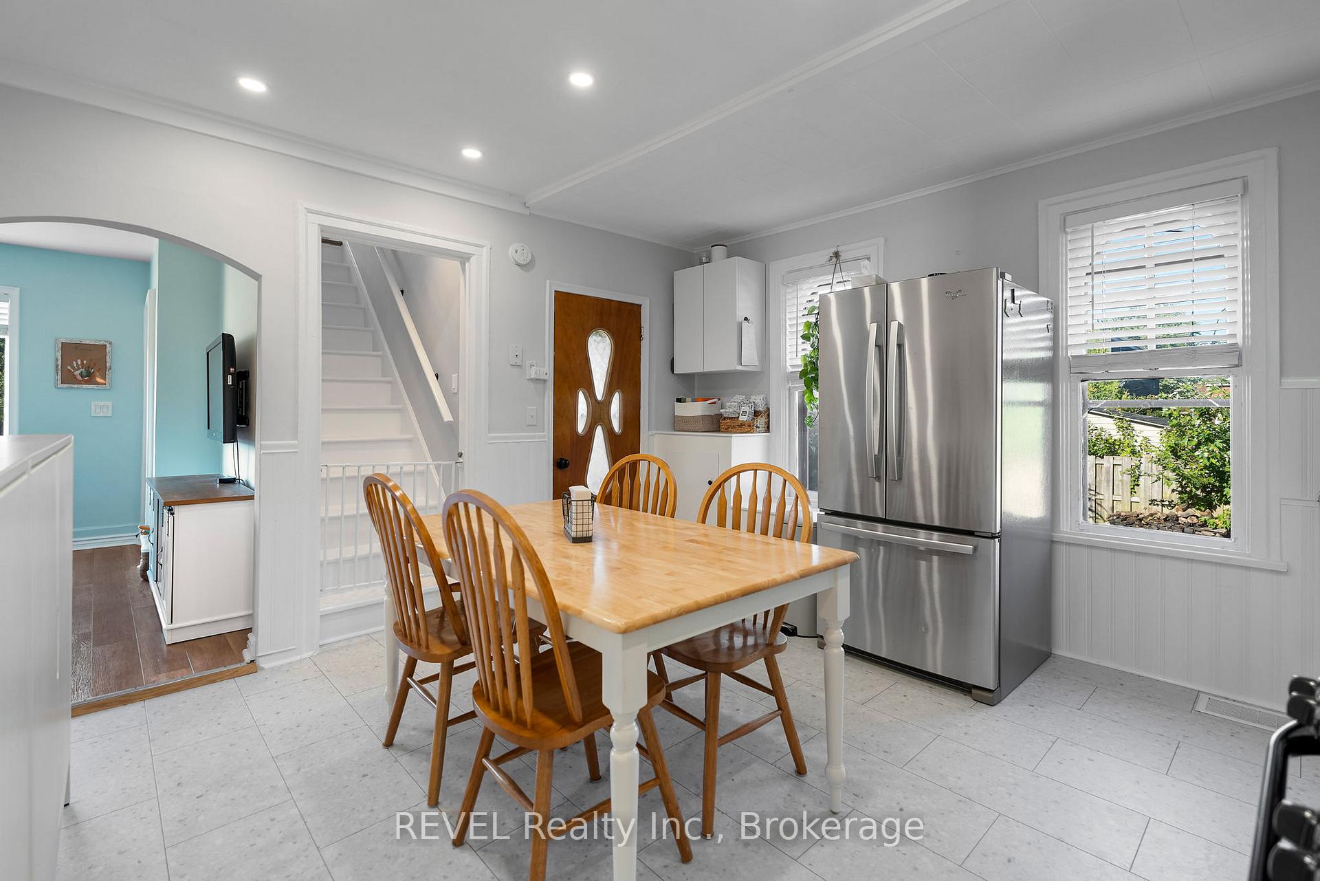 Photo 5 of 206 Bell Street, Port Colborne, Killaly East — HOMEH