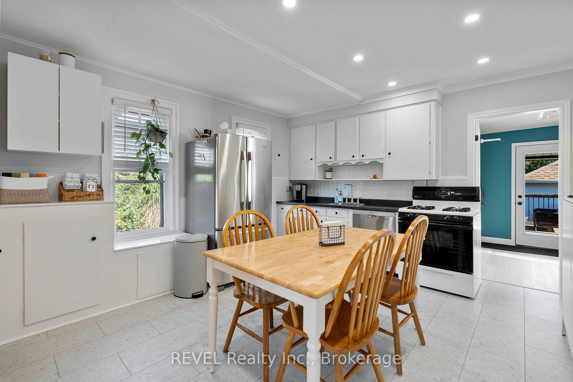 Photo 8 of 206 Bell Street, Port Colborne, Killaly East — HOMEH