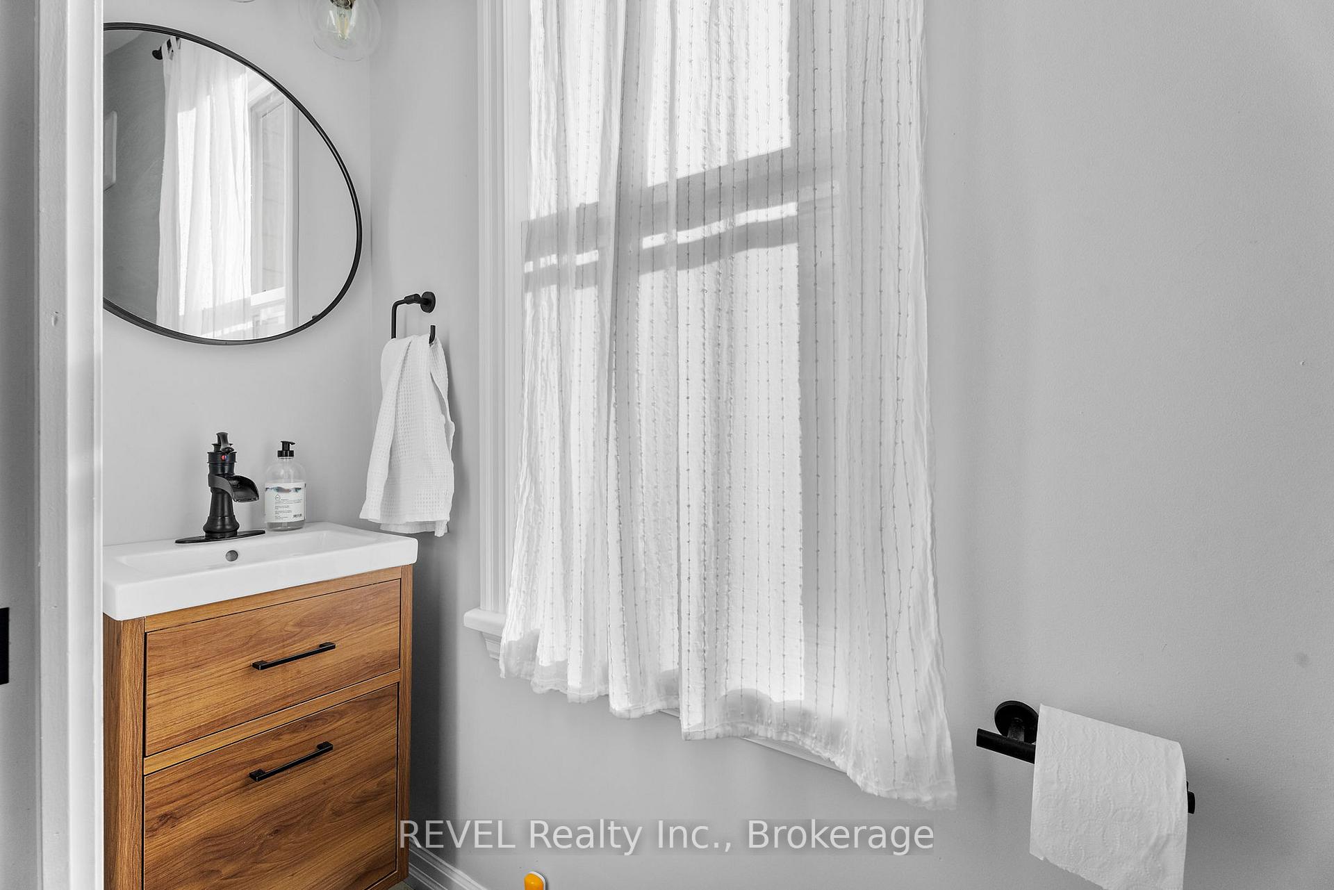 Photo 13 of 206 Bell Street, Port Colborne, Killaly East — HOMEH