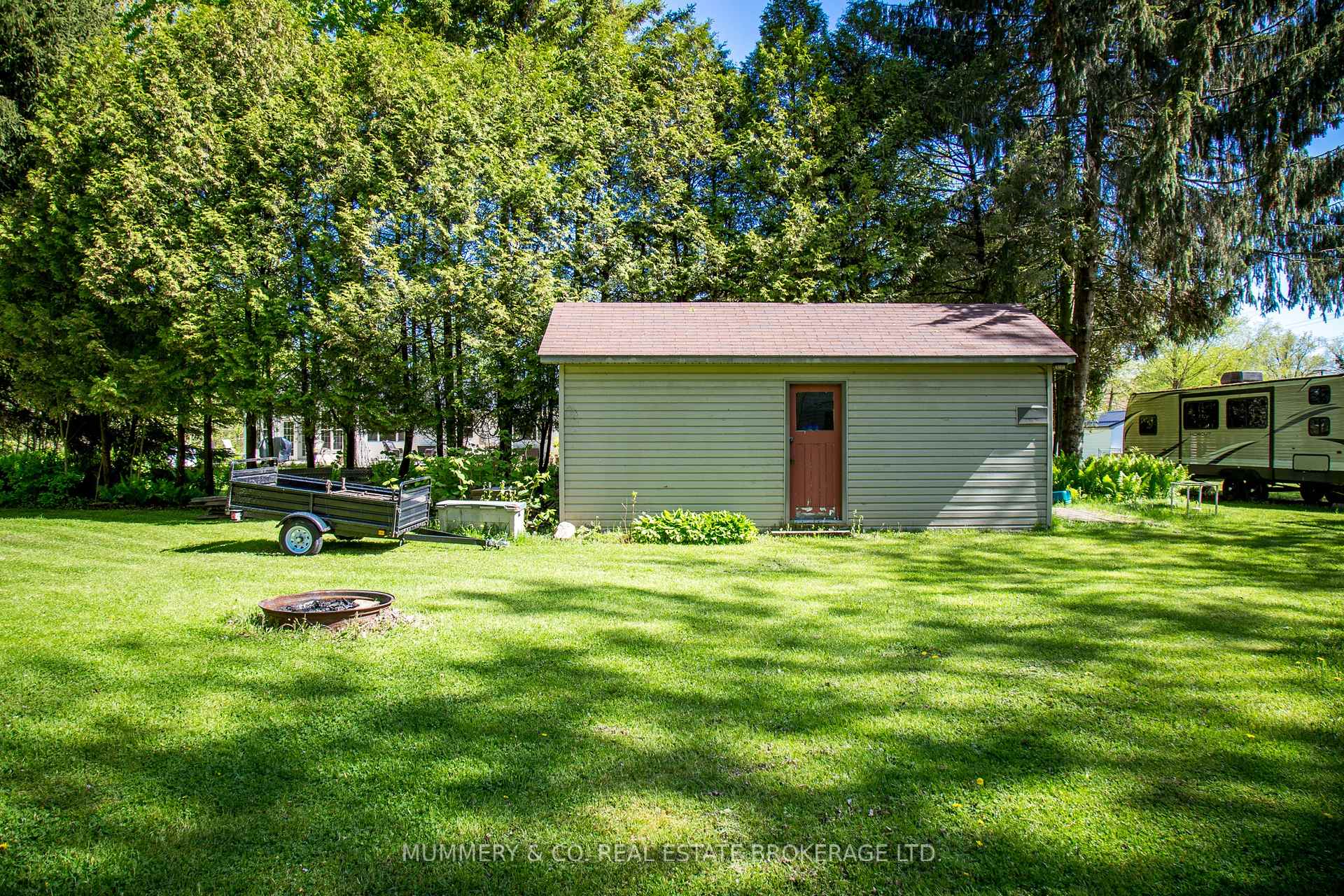 Photo 5 of 4 Lochmore Avenue, Brant, Brantford Twp — HOMEH