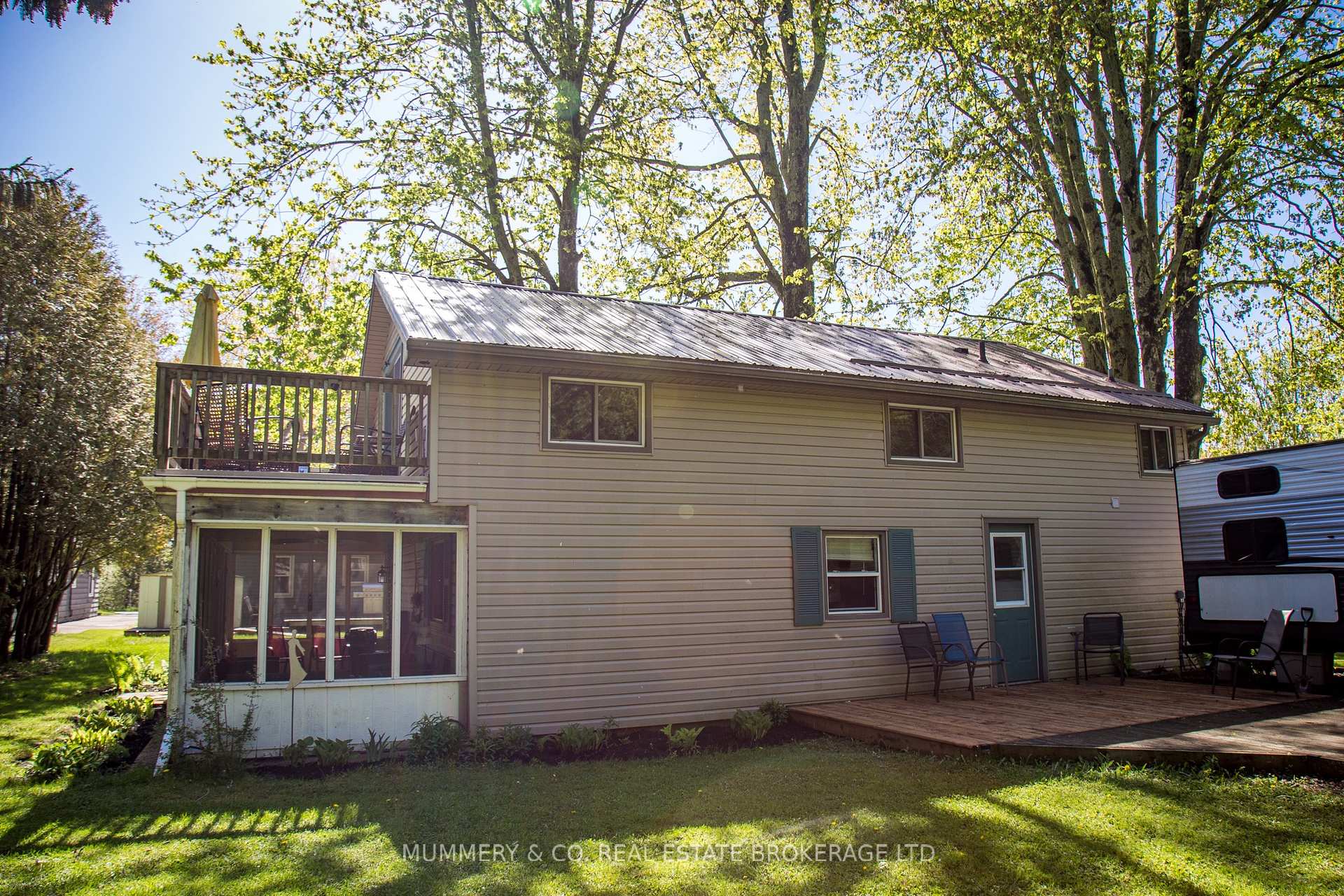 Photo 8 of 4 Lochmore Avenue, Brant, Brantford Twp — HOMEH