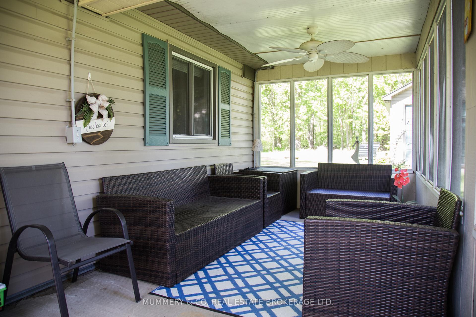 Photo 11 of 4 Lochmore Avenue, Brant, Brantford Twp — HOMEH