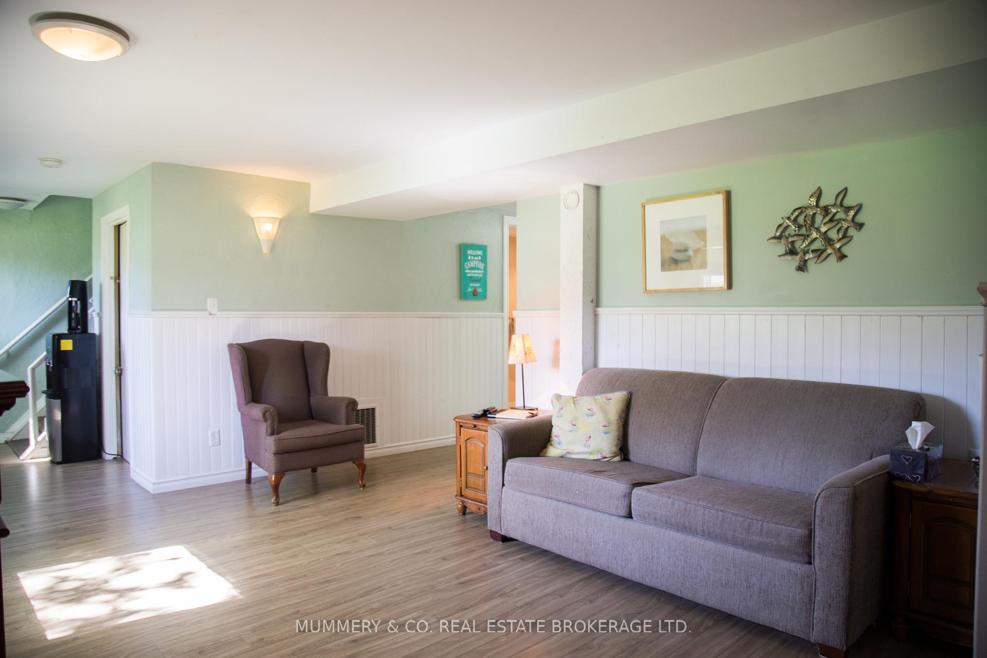 Photo 13 of 4 Lochmore Avenue, Brant, Brantford Twp — HOMEH