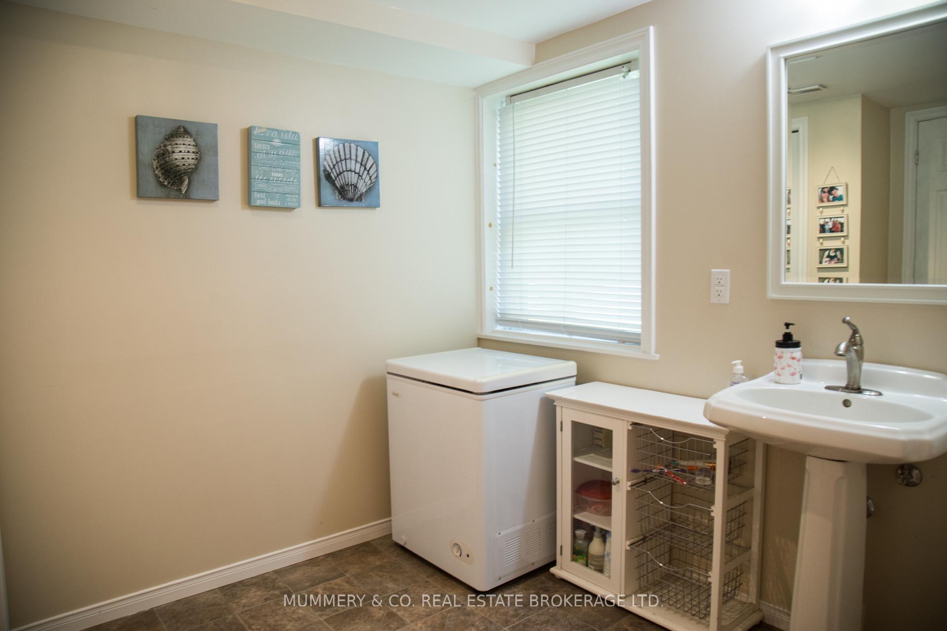 Photo 21 of 4 Lochmore Avenue, Brant, Brantford Twp — HOMEH