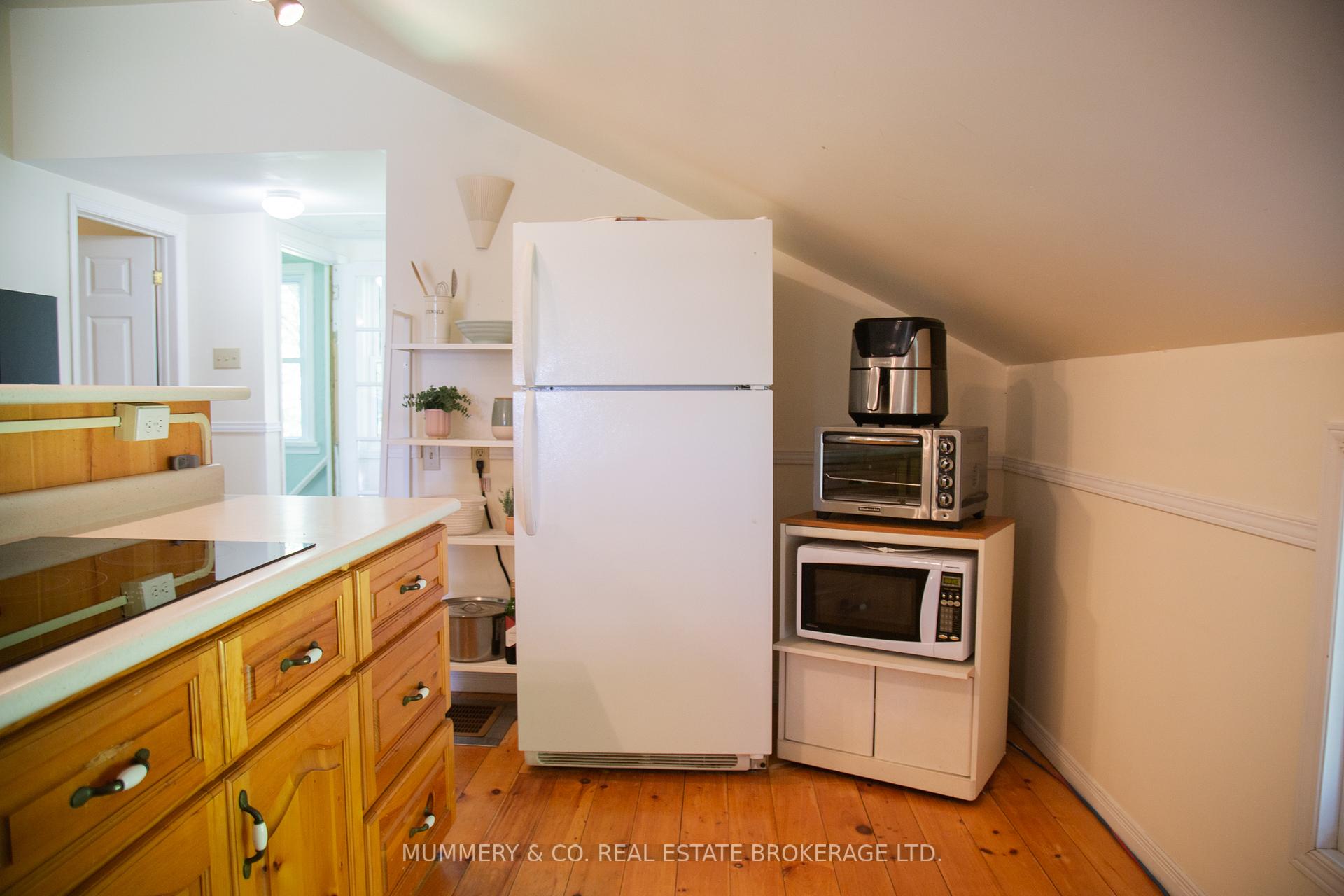 Photo 31 of 4 Lochmore Avenue, Brant, Brantford Twp — HOMEH