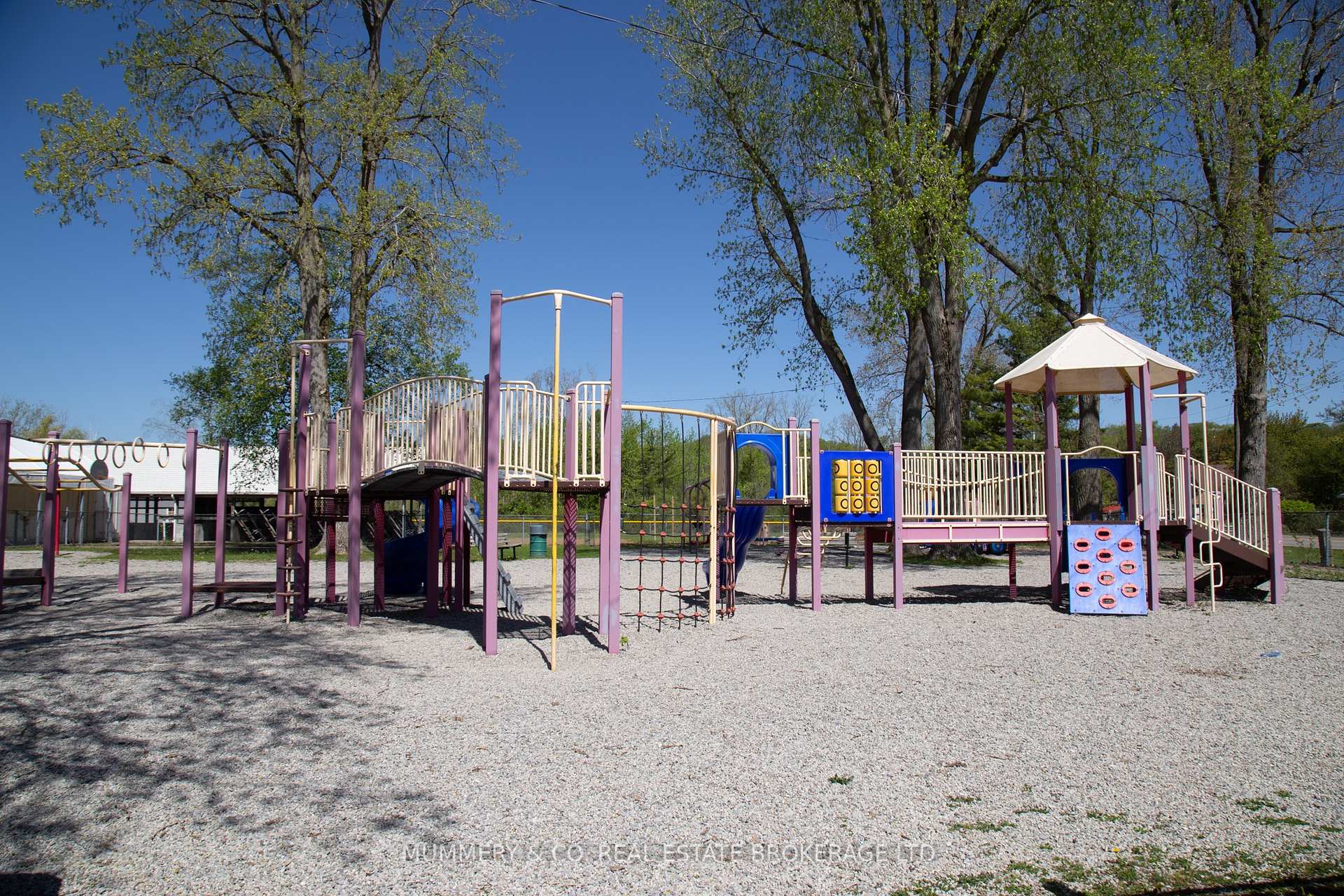 Photo 46 of 4 Lochmore Avenue, Brant, Brantford Twp — HOMEH
