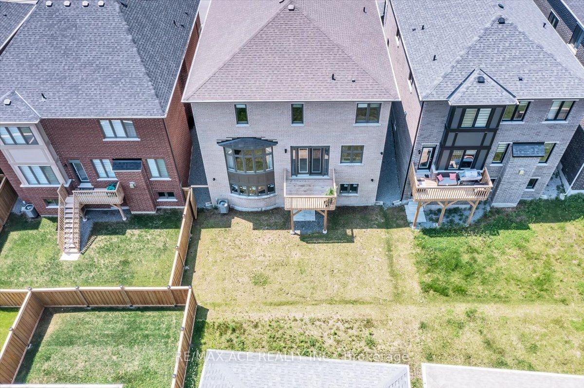 Photo 2 of 3033 Hollyberry Trail, Pickering, Rural Pickering — HOMEH
