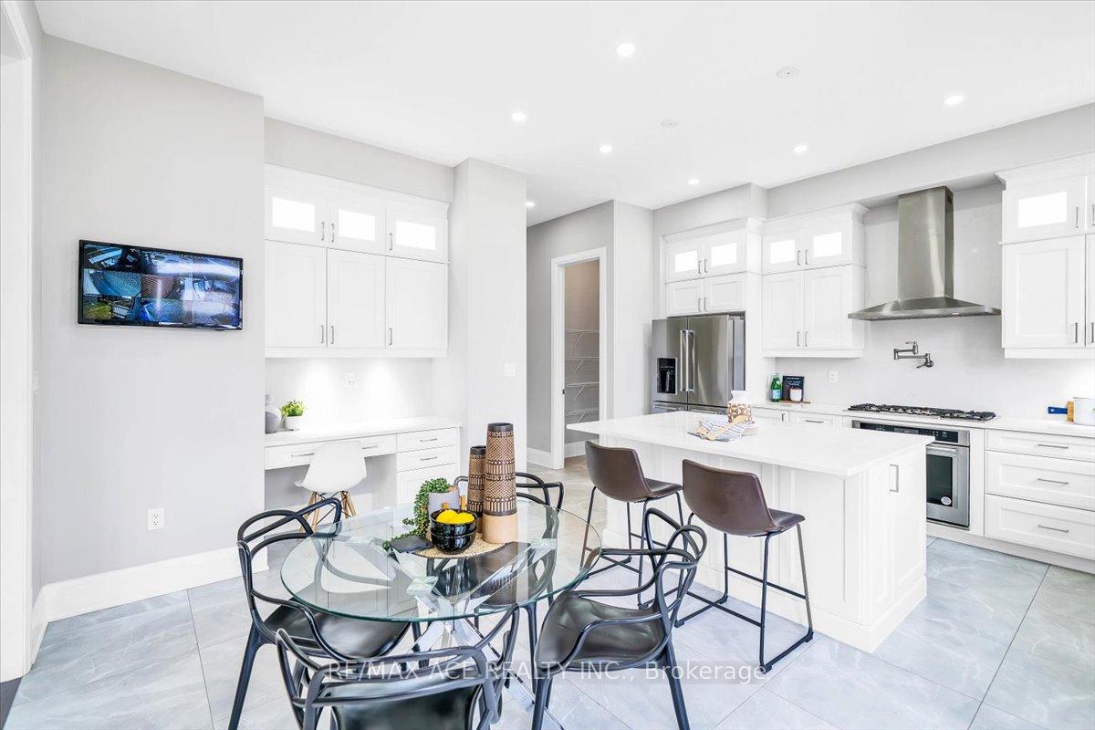 Photo 12 of 3033 Hollyberry Trail, Pickering, Rural Pickering — HOMEH