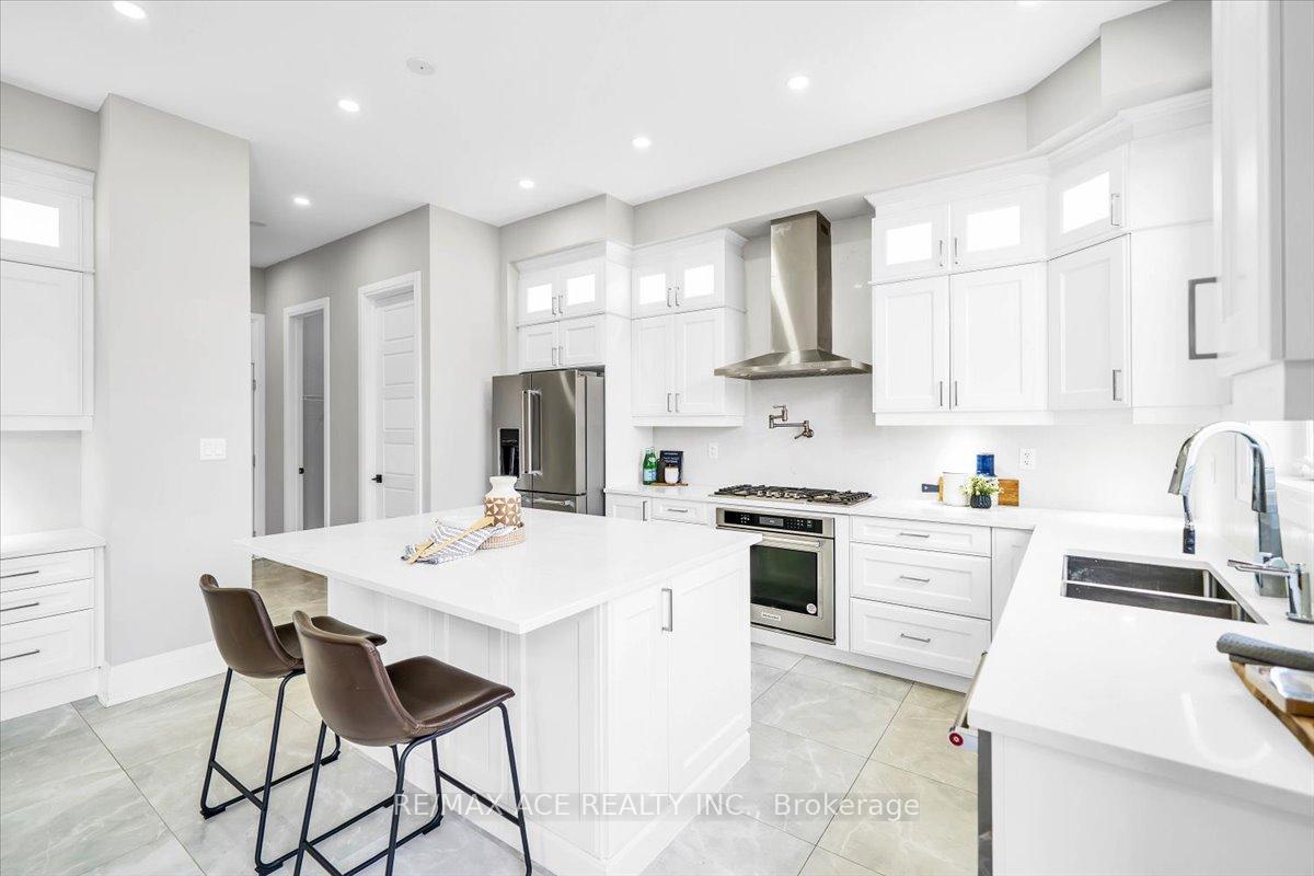 Photo 15 of 3033 Hollyberry Trail, Pickering, Rural Pickering — HOMEH