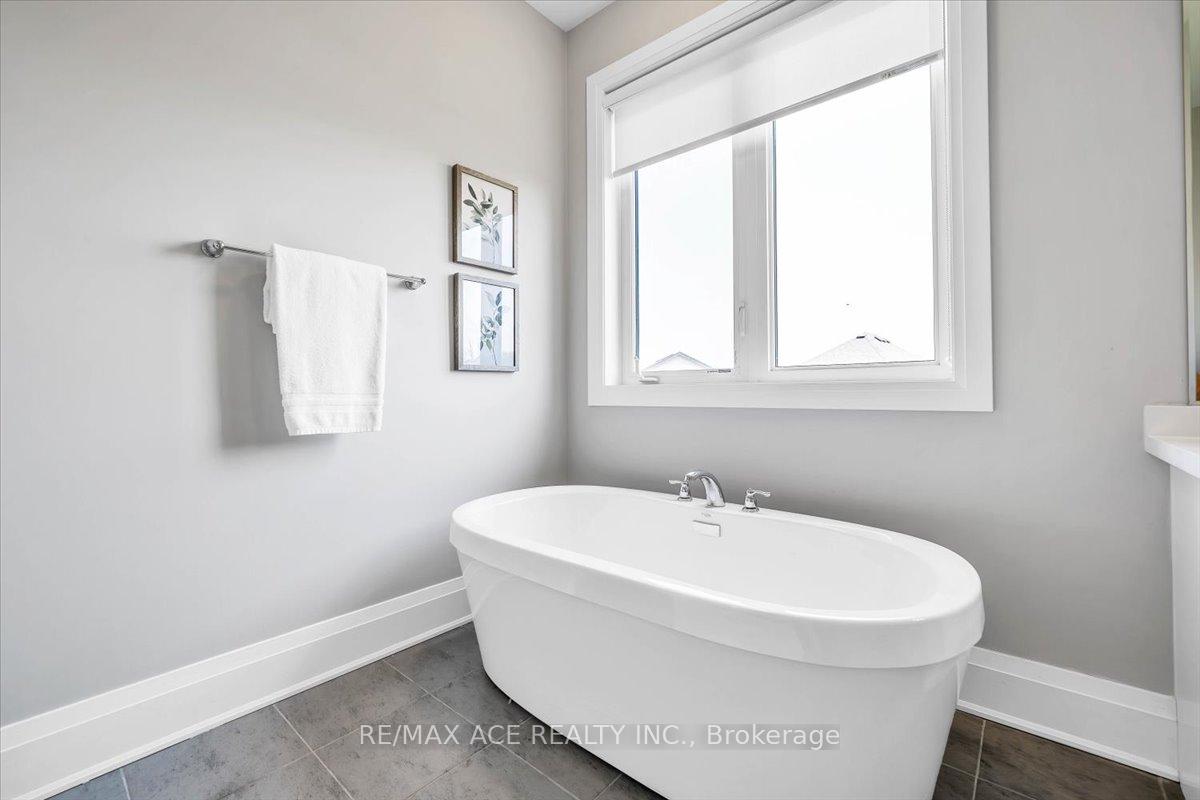 Photo 25 of 3033 Hollyberry Trail, Pickering, Rural Pickering — HOMEH