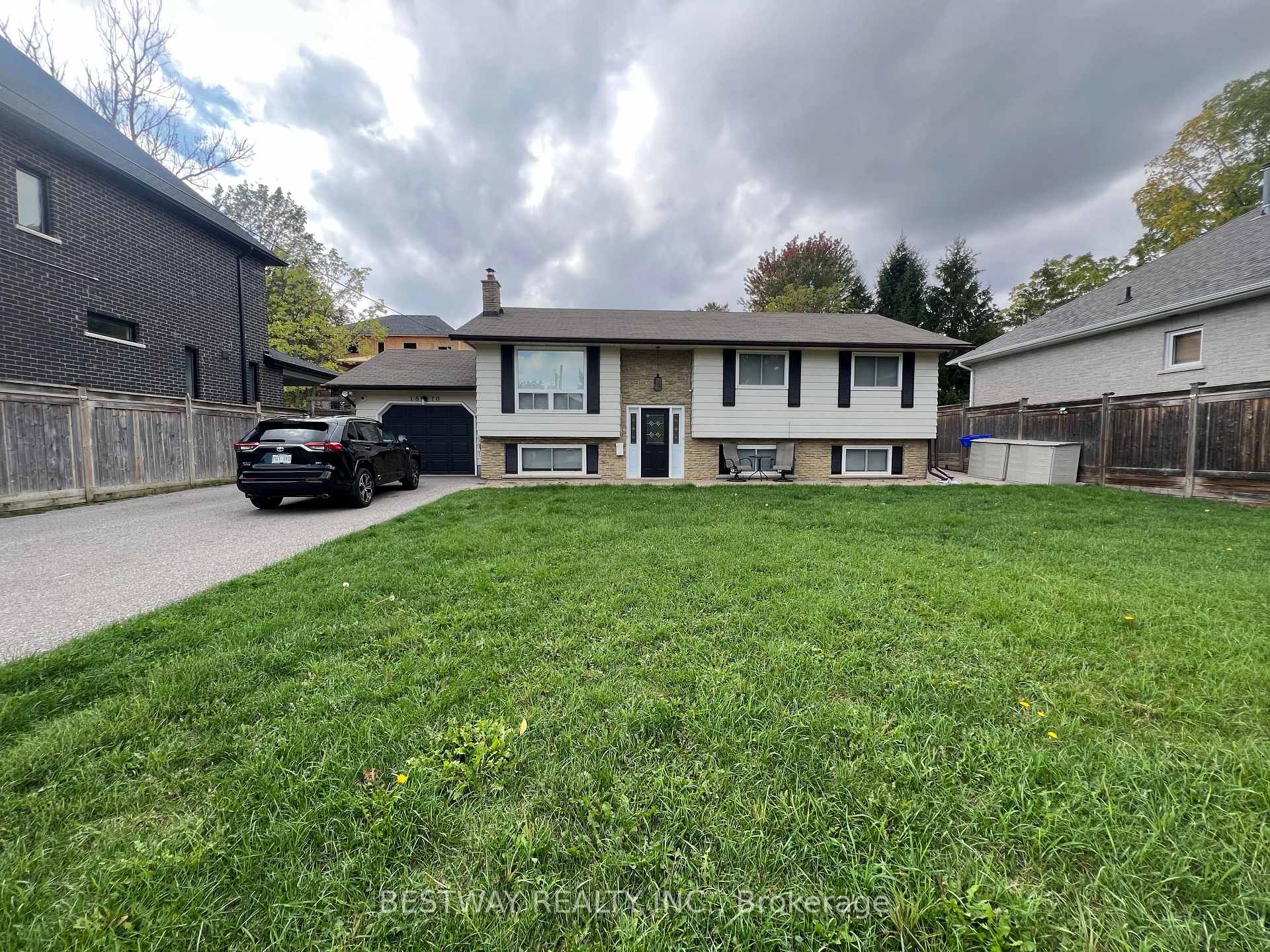 Photo 1 of 1870 Spruce Hill Road, Pickering, Dunbarton — HOMEH