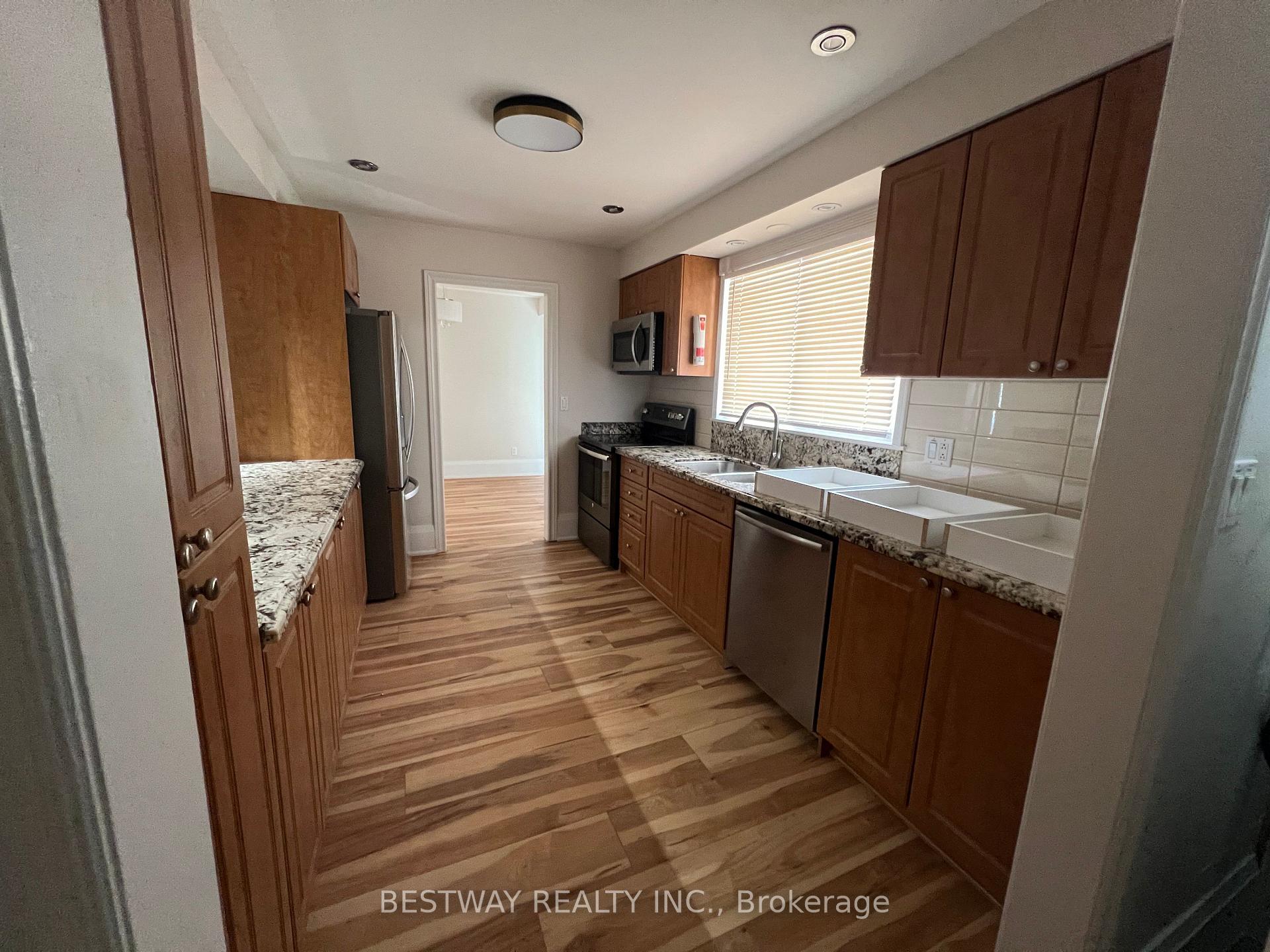 Photo 5 of 1870 Spruce Hill Road, Pickering, Dunbarton — HOMEH