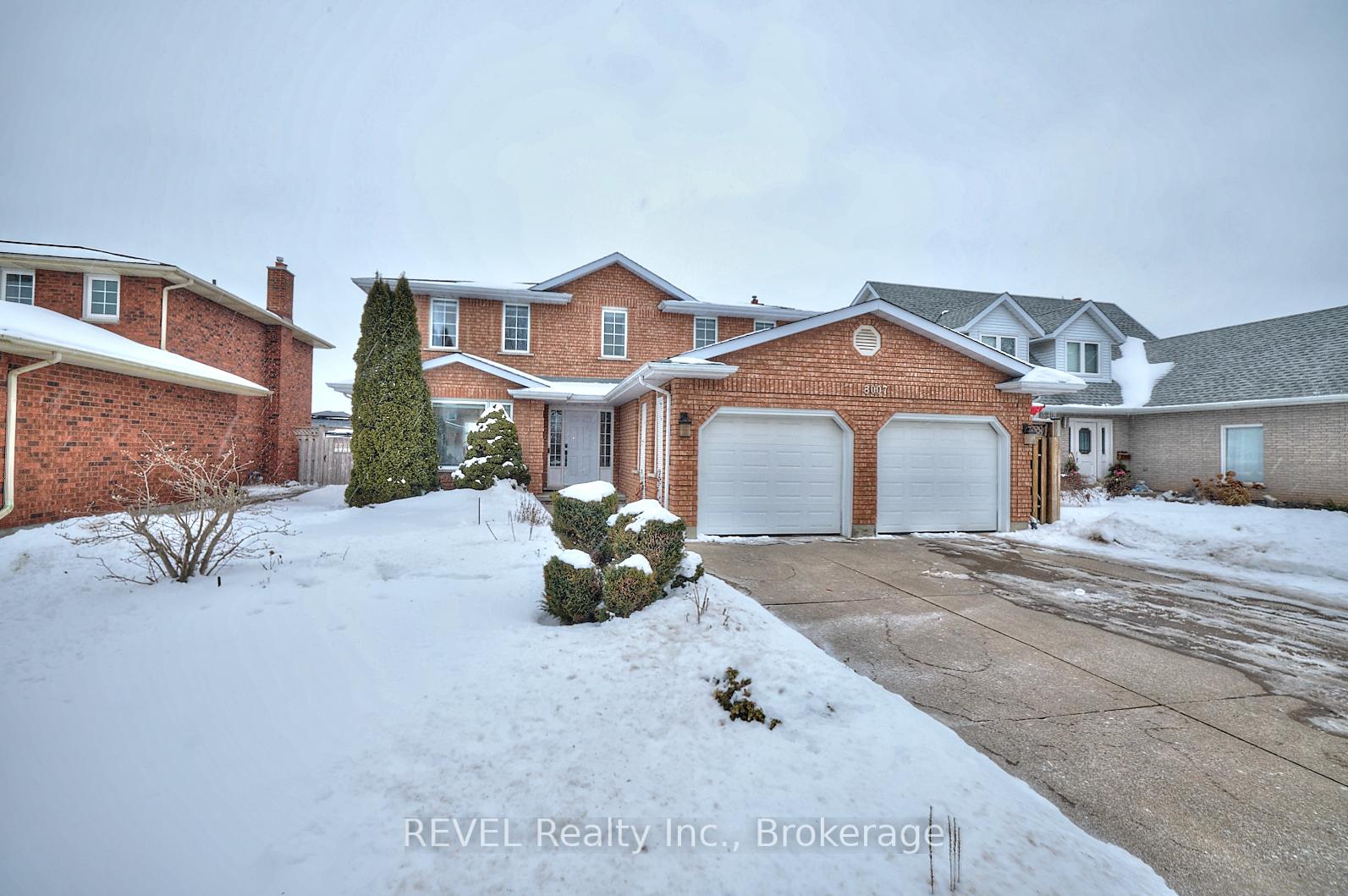 Front of 8007 Oakridge Drive