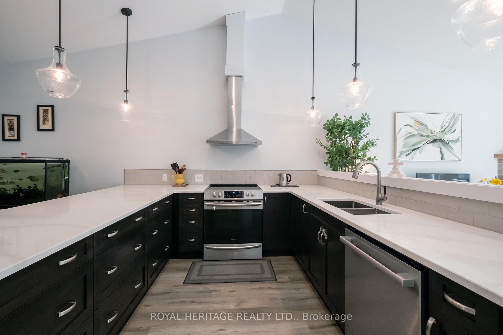 Photo 9 of 23 Farrington Crescent, Prince Edward County, Picton Ward — HOMEH
