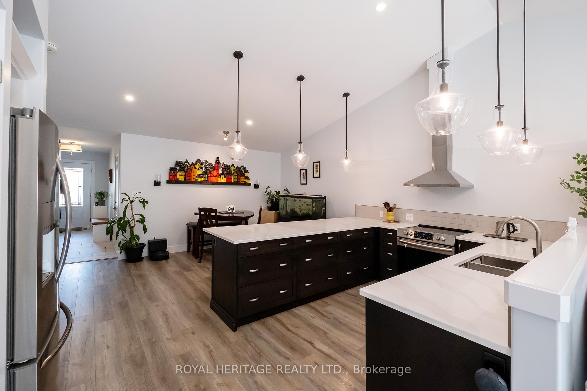Photo 10 of 23 Farrington Crescent, Prince Edward County, Picton Ward — HOMEH