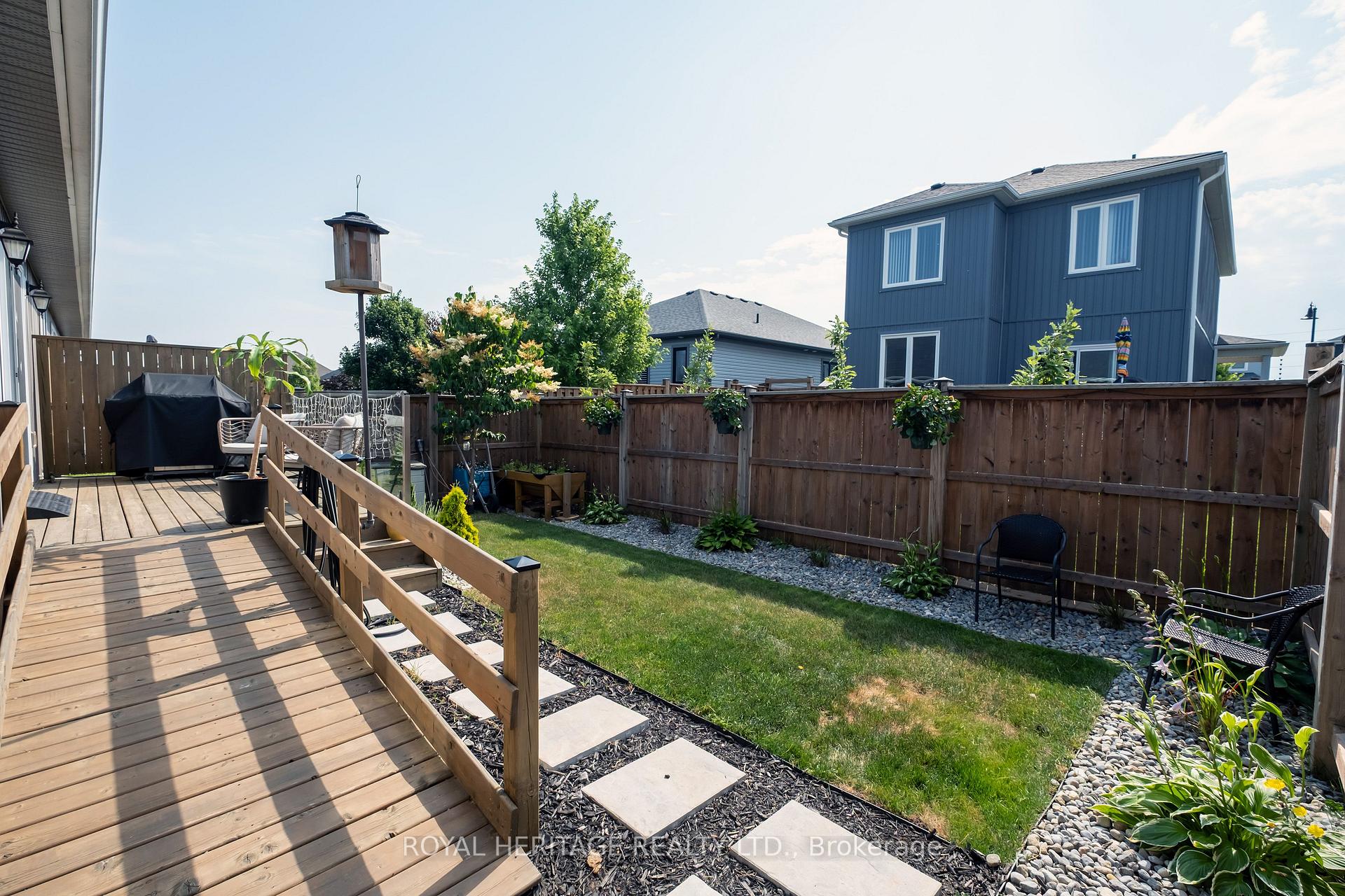 Photo 25 of 23 Farrington Crescent, Prince Edward County, Picton Ward — HOMEH